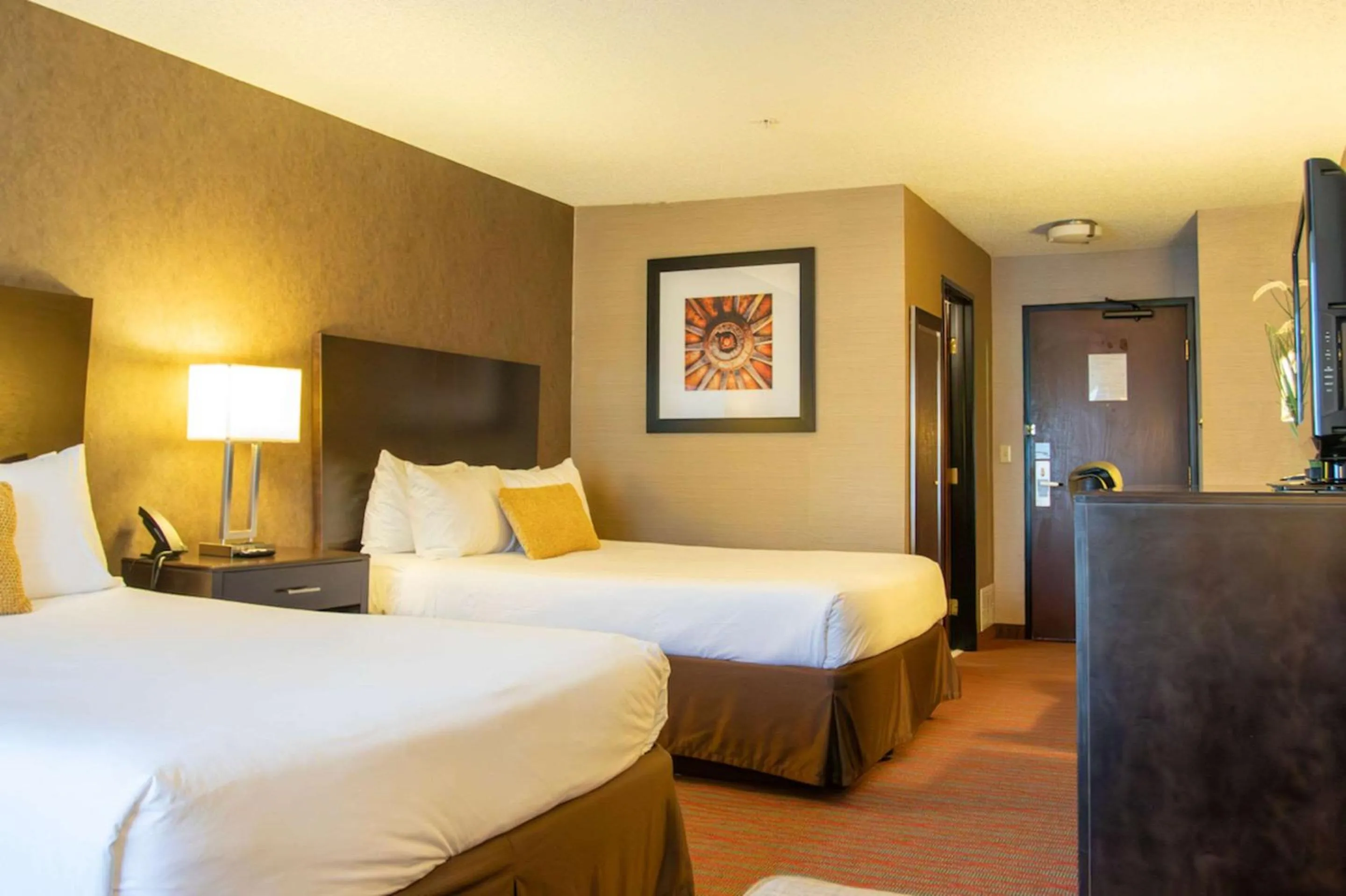 Bedroom, Bed in Country Inn & Suites by Radisson, Garden City, KS