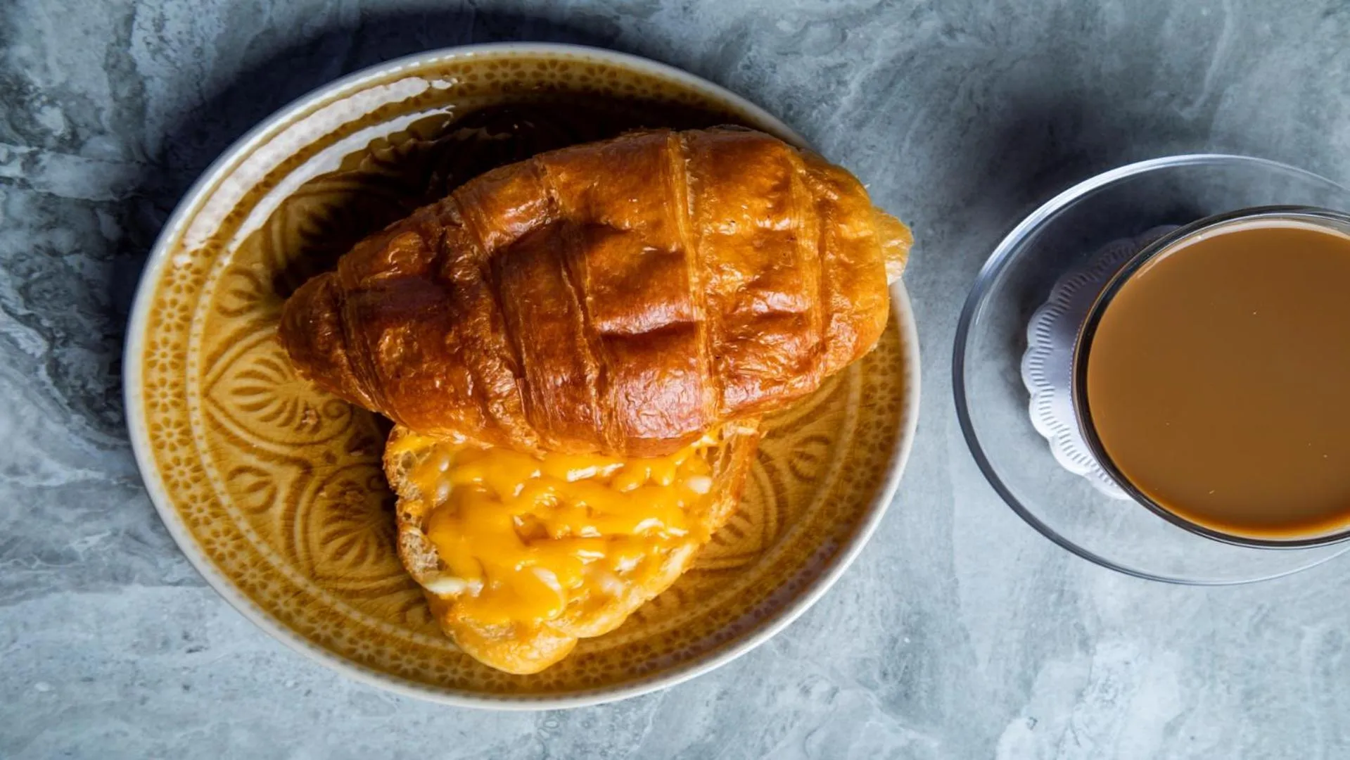 Restaurant/places to eat in Hotel Philosophy