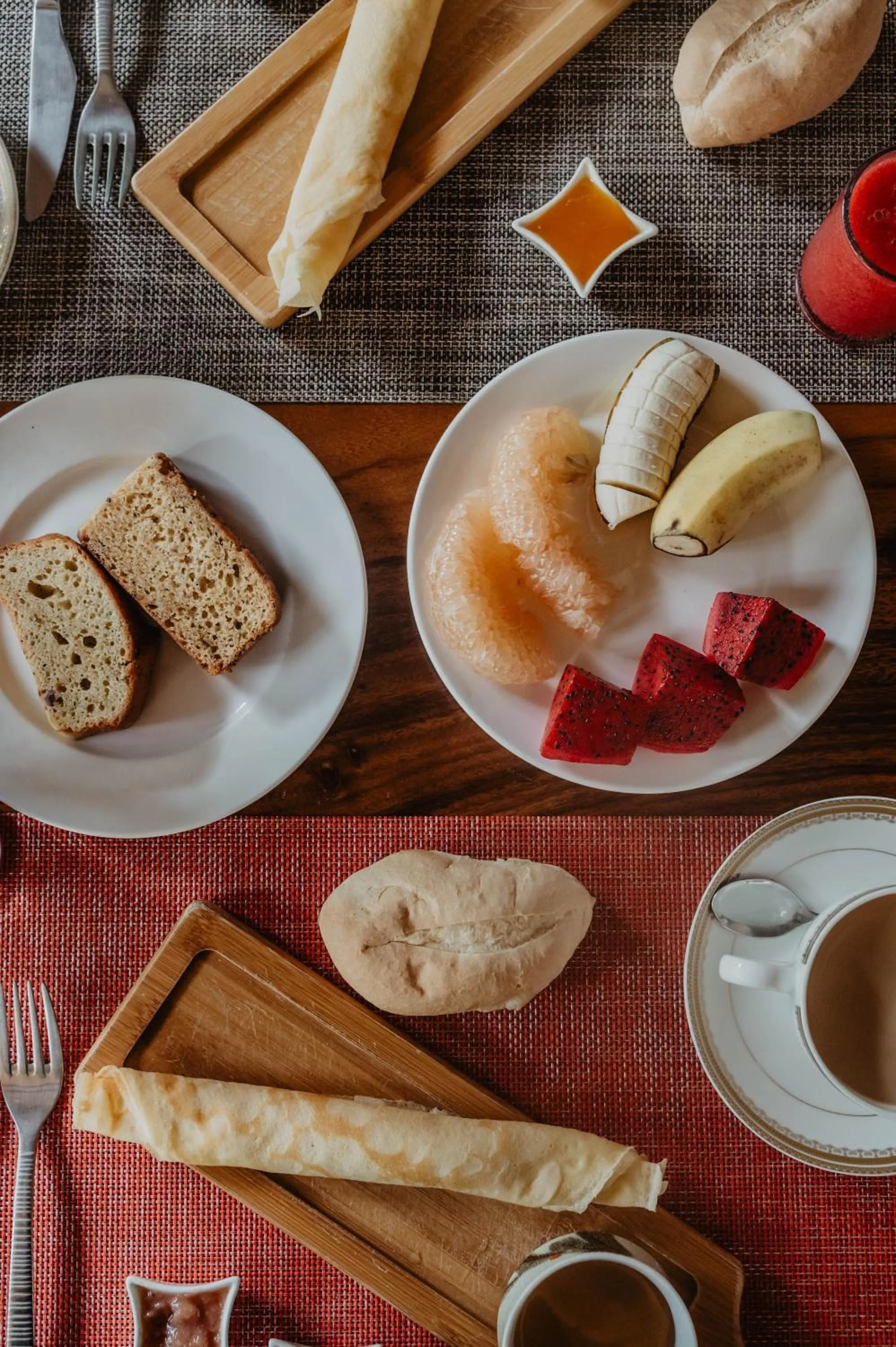 Breakfast in La Bastide de Caro