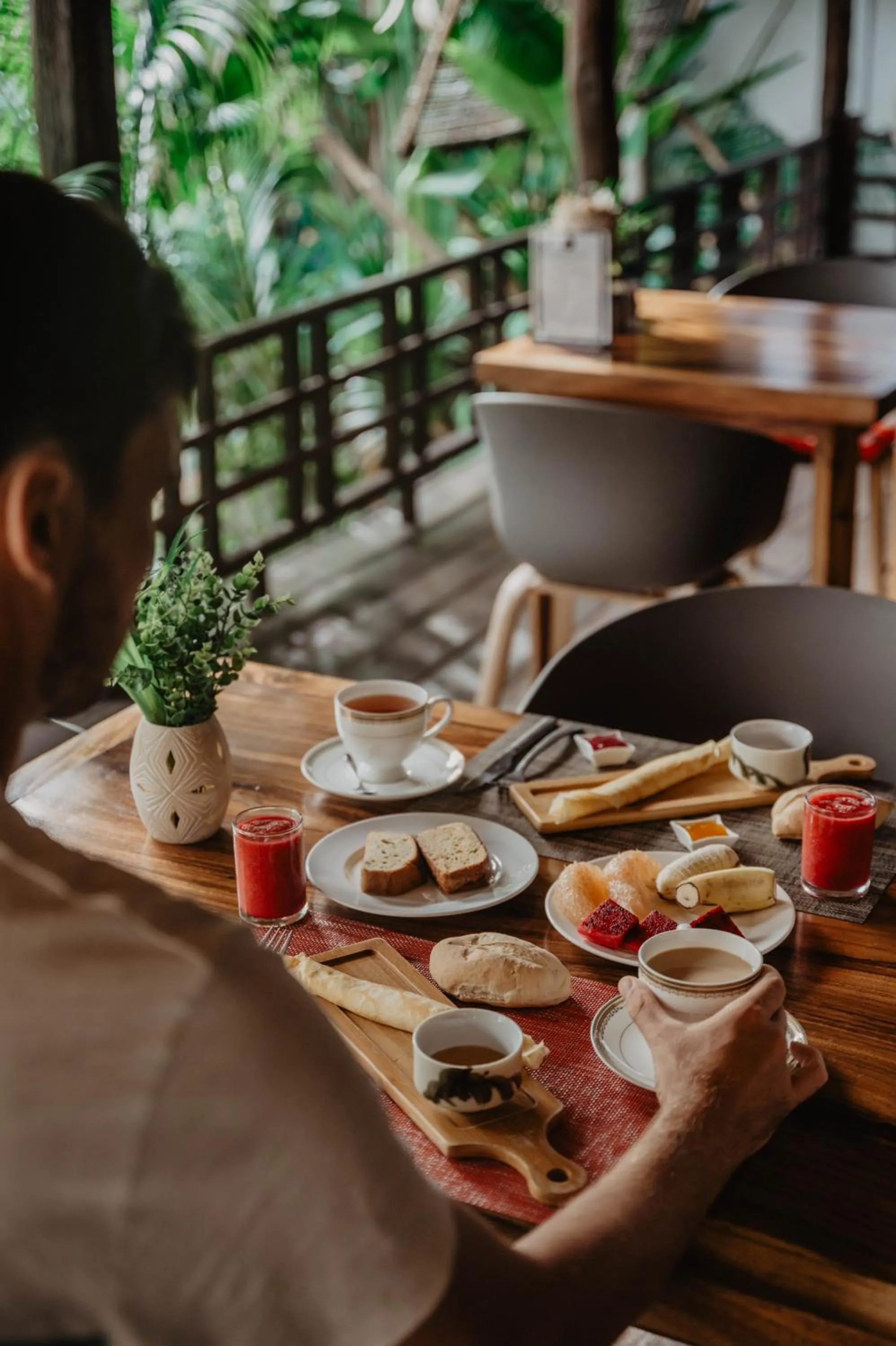 Breakfast in La Bastide de Caro