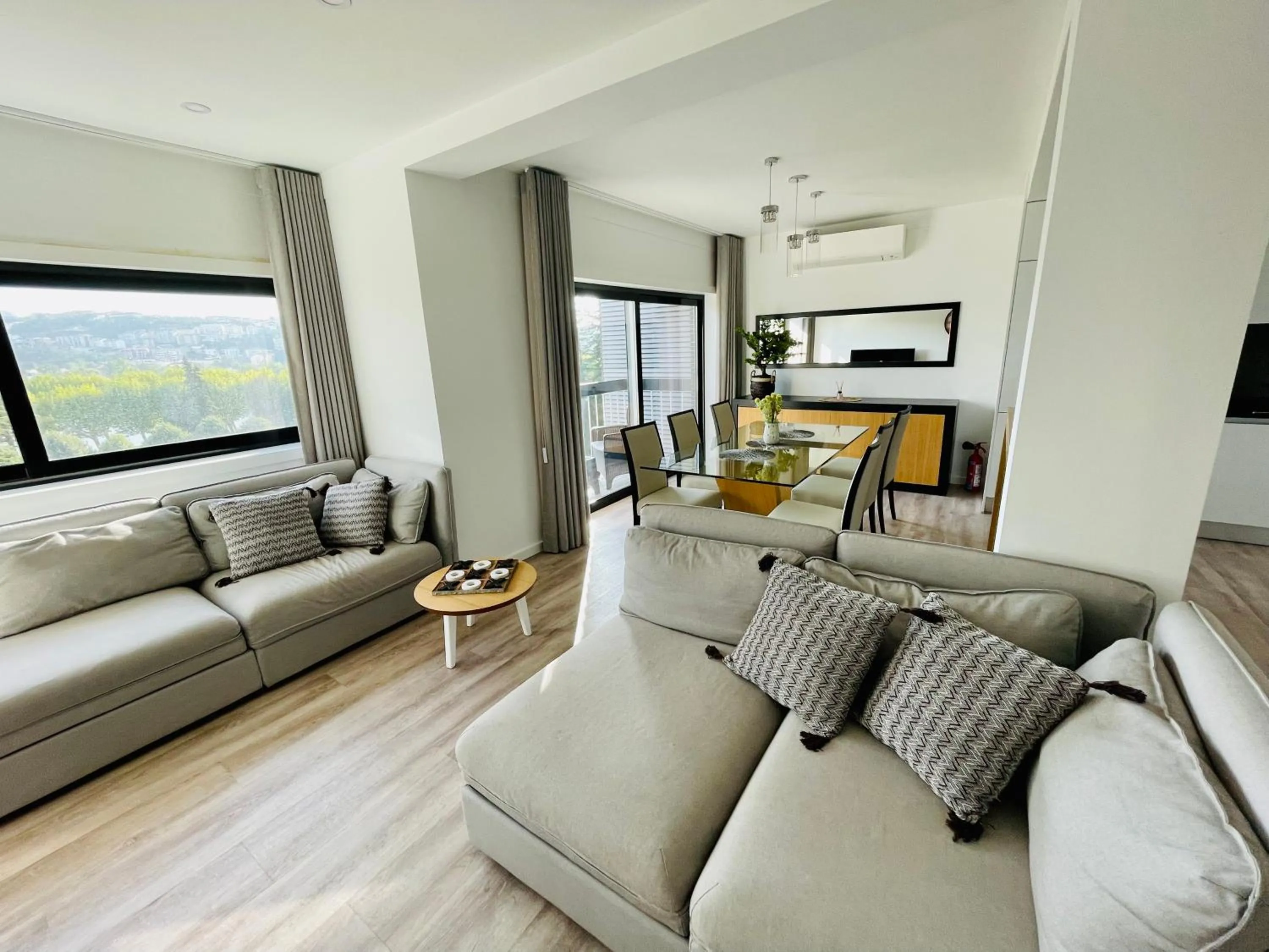 Top View Apt at Historical Center