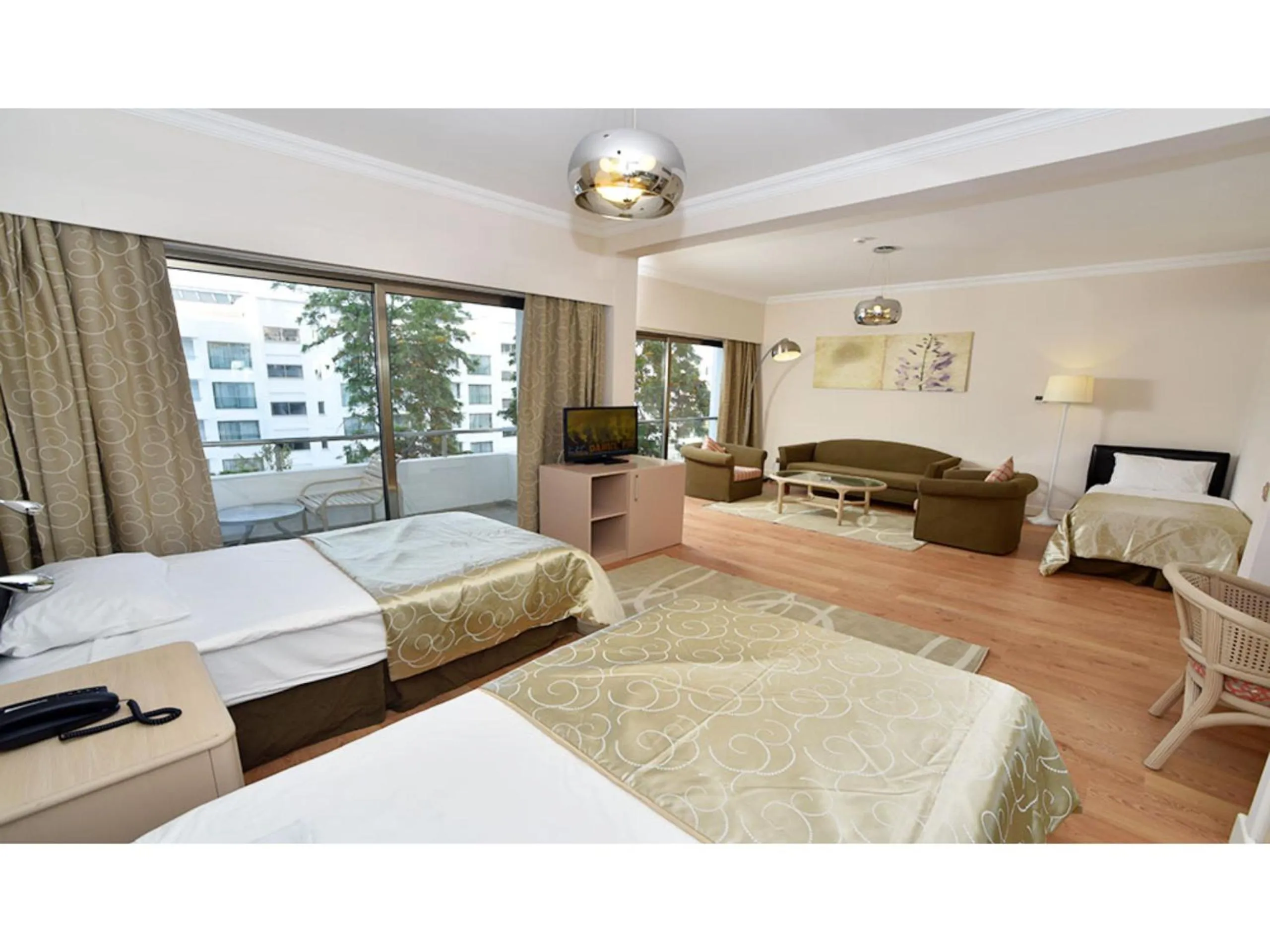 Living room in Jasmine Court Hotel & Casino