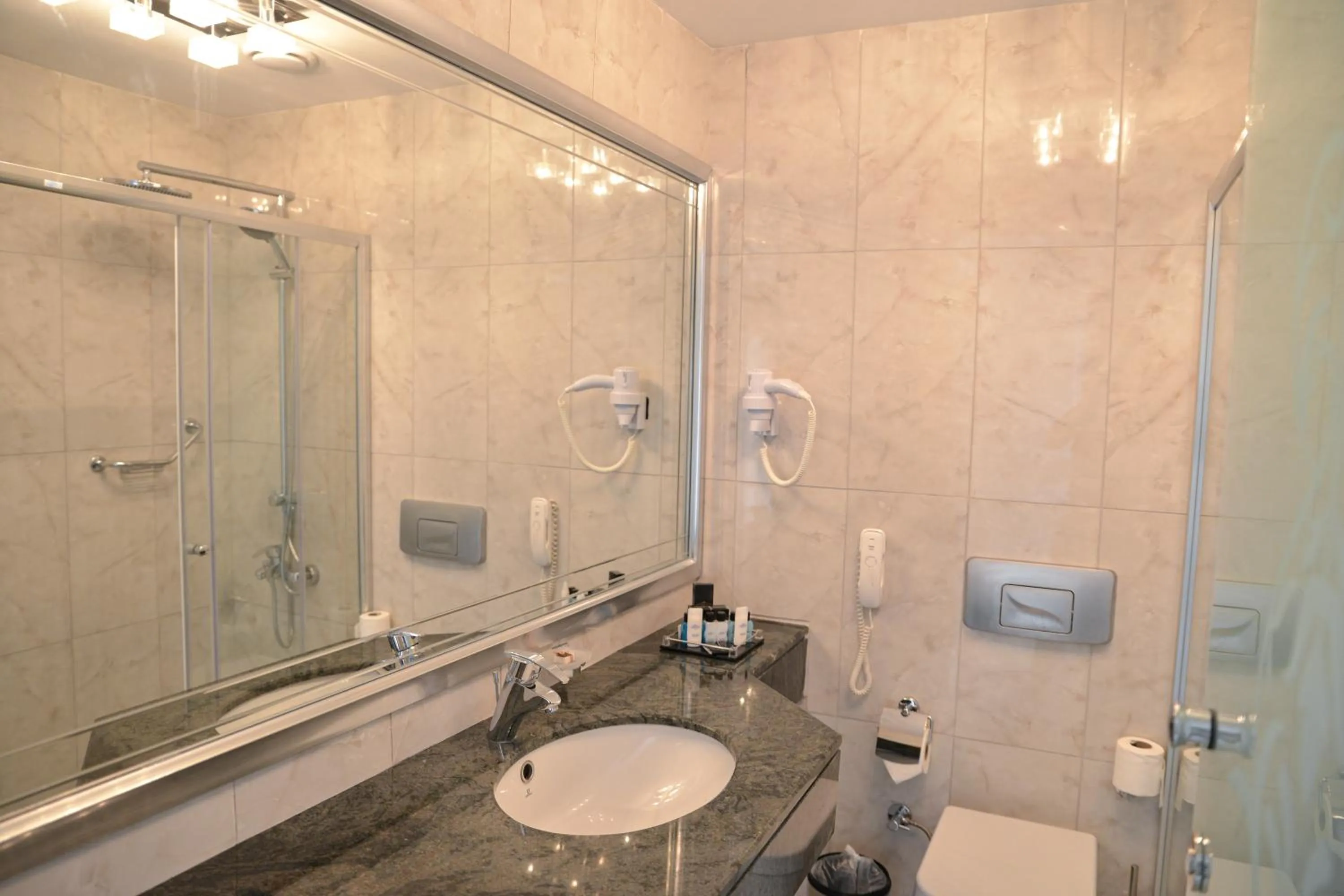 Bathroom in Jasmine Court Hotel & Casino