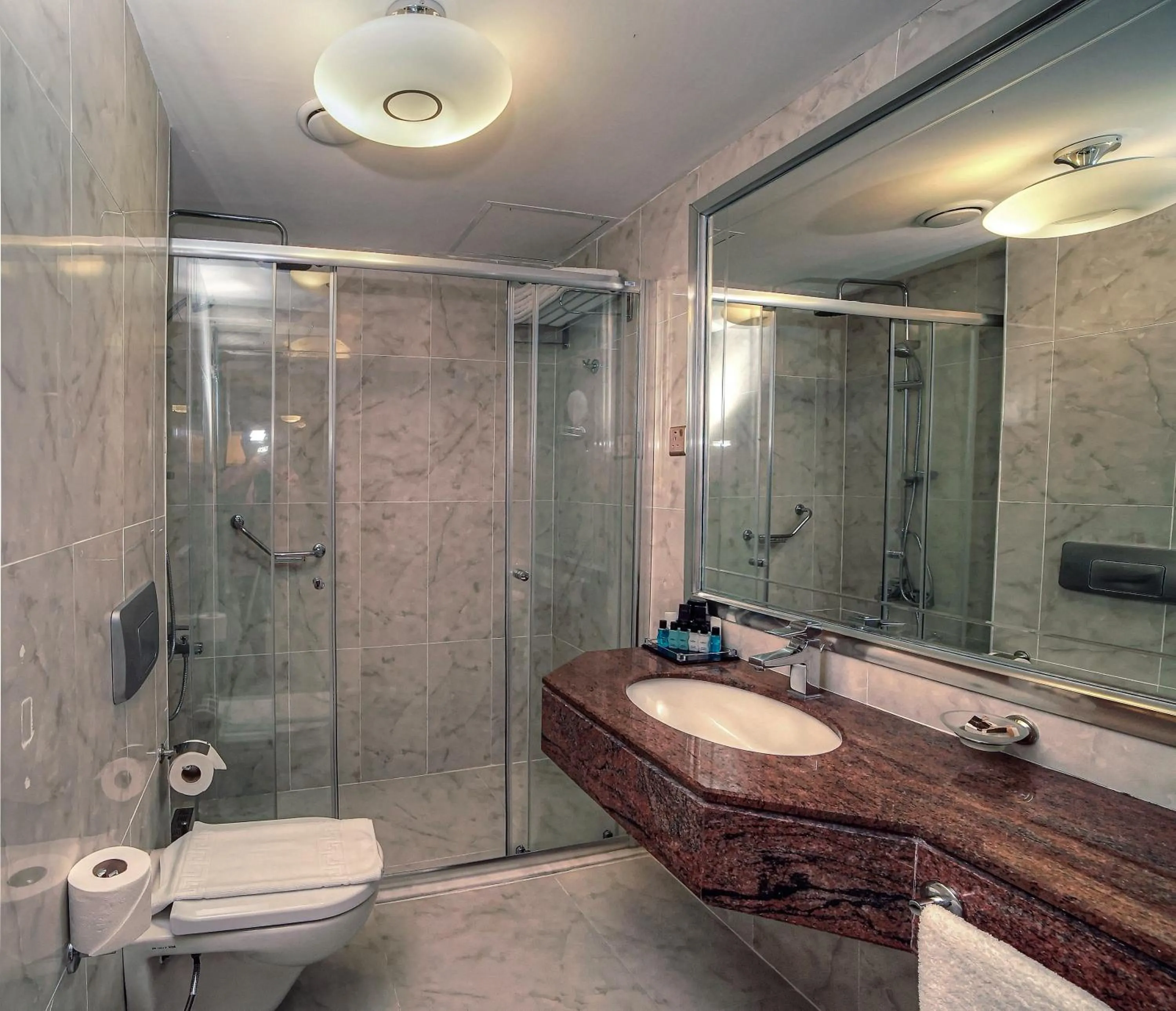 Bathroom in Jasmine Court Hotel & Casino