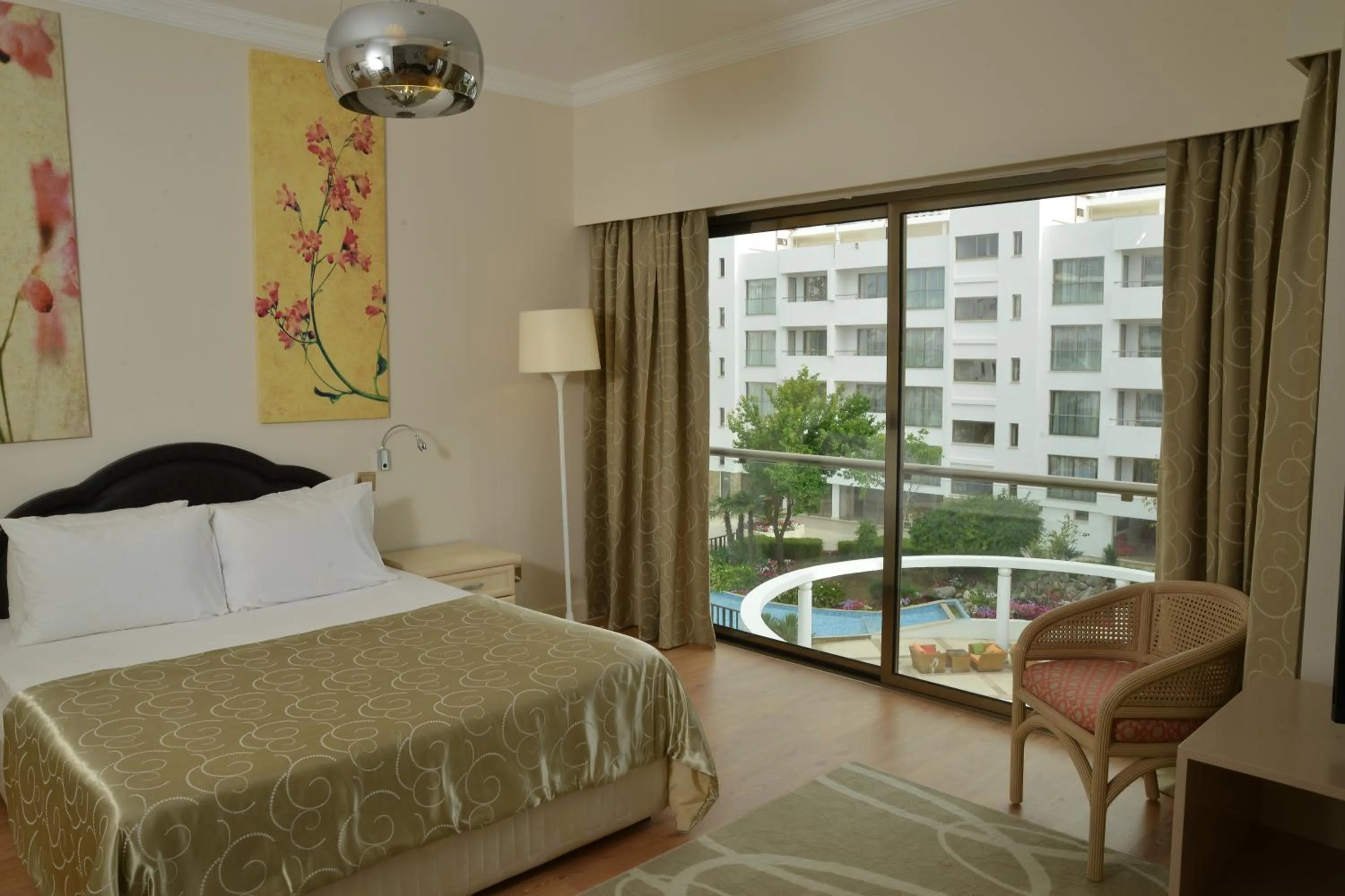 Restaurant/places to eat in Jasmine Court Hotel & Casino