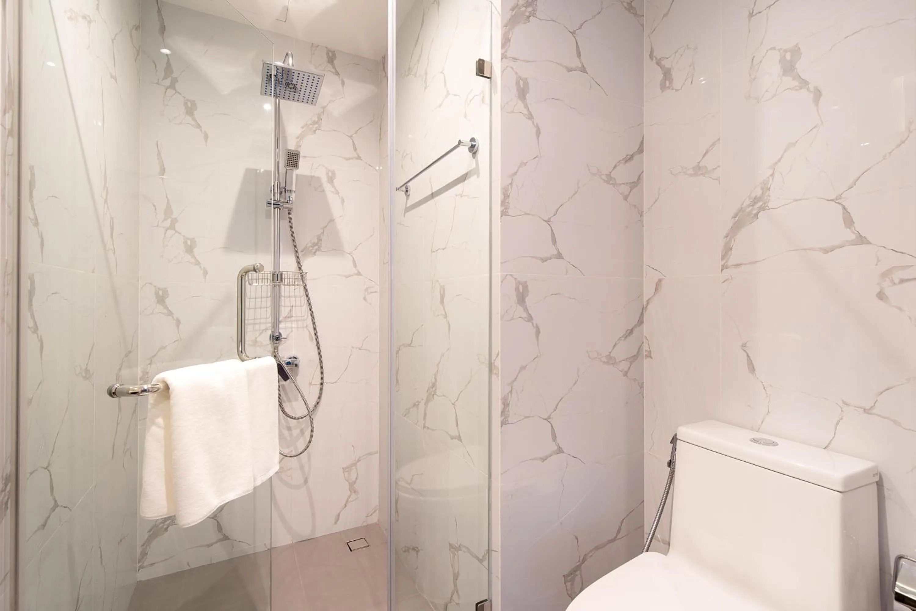 Toilet in Thaya Hotel Bangkok