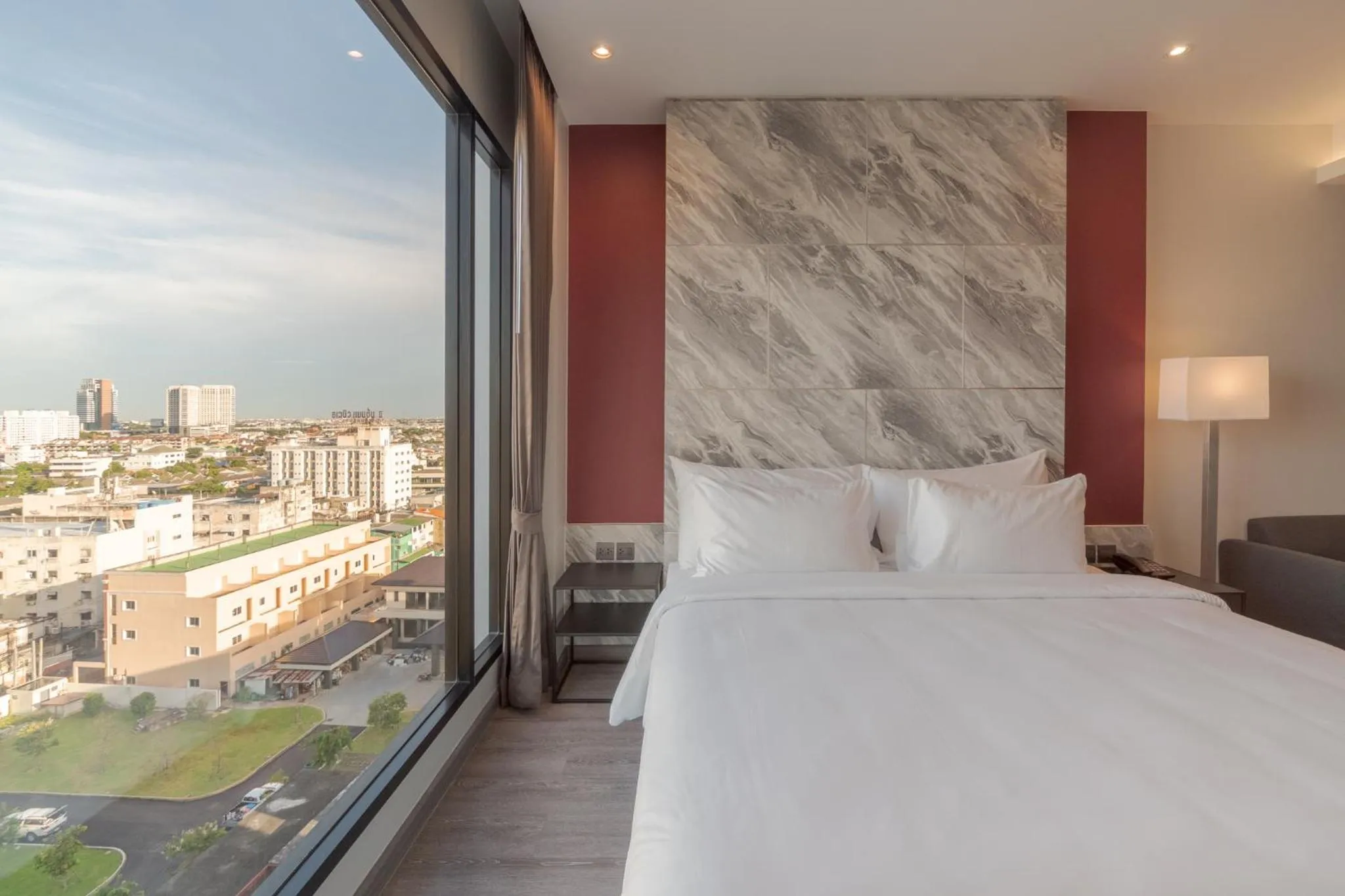 Bedroom, Bed in Thaya Hotel Bangkok