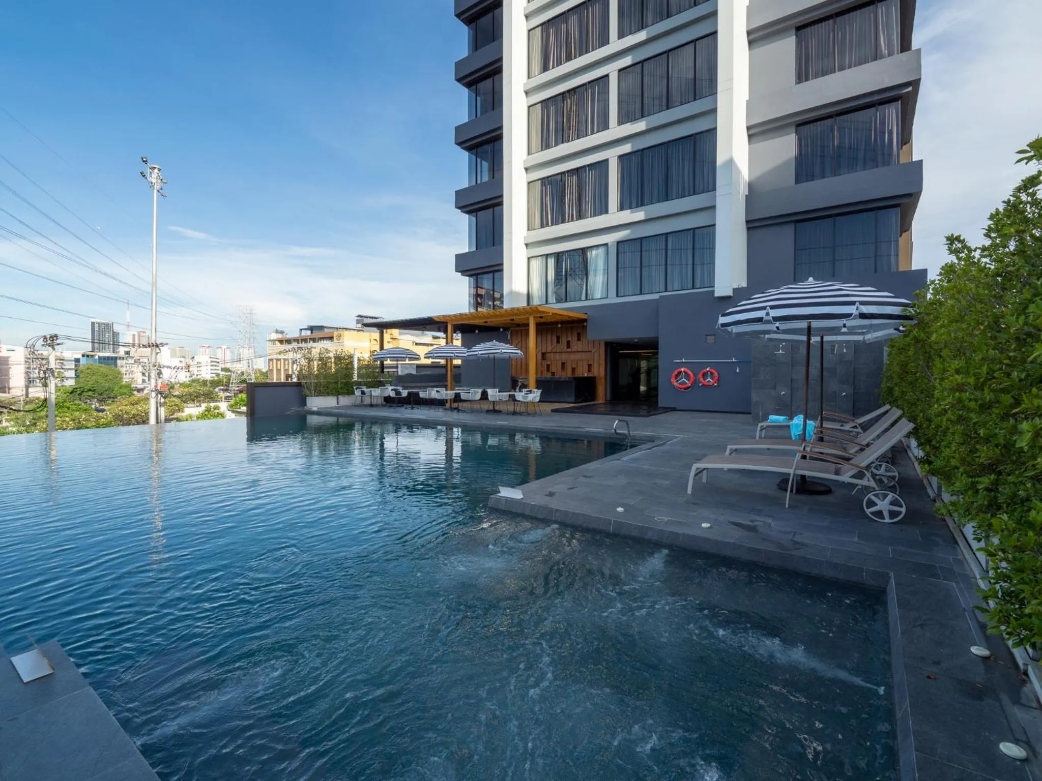 Pool view in Thaya Hotel Bangkok