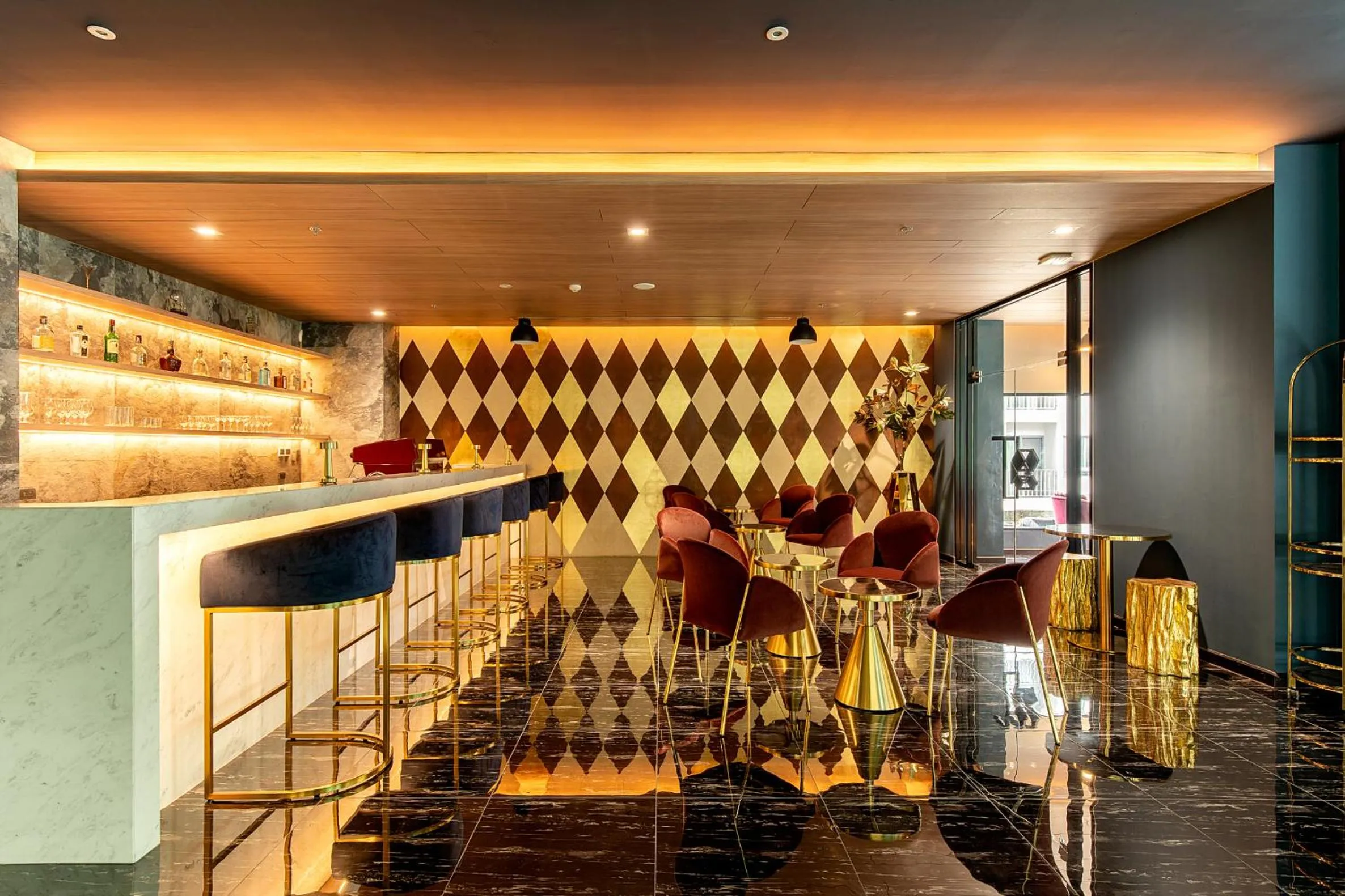 Lounge or bar in Thaya Hotel Bangkok