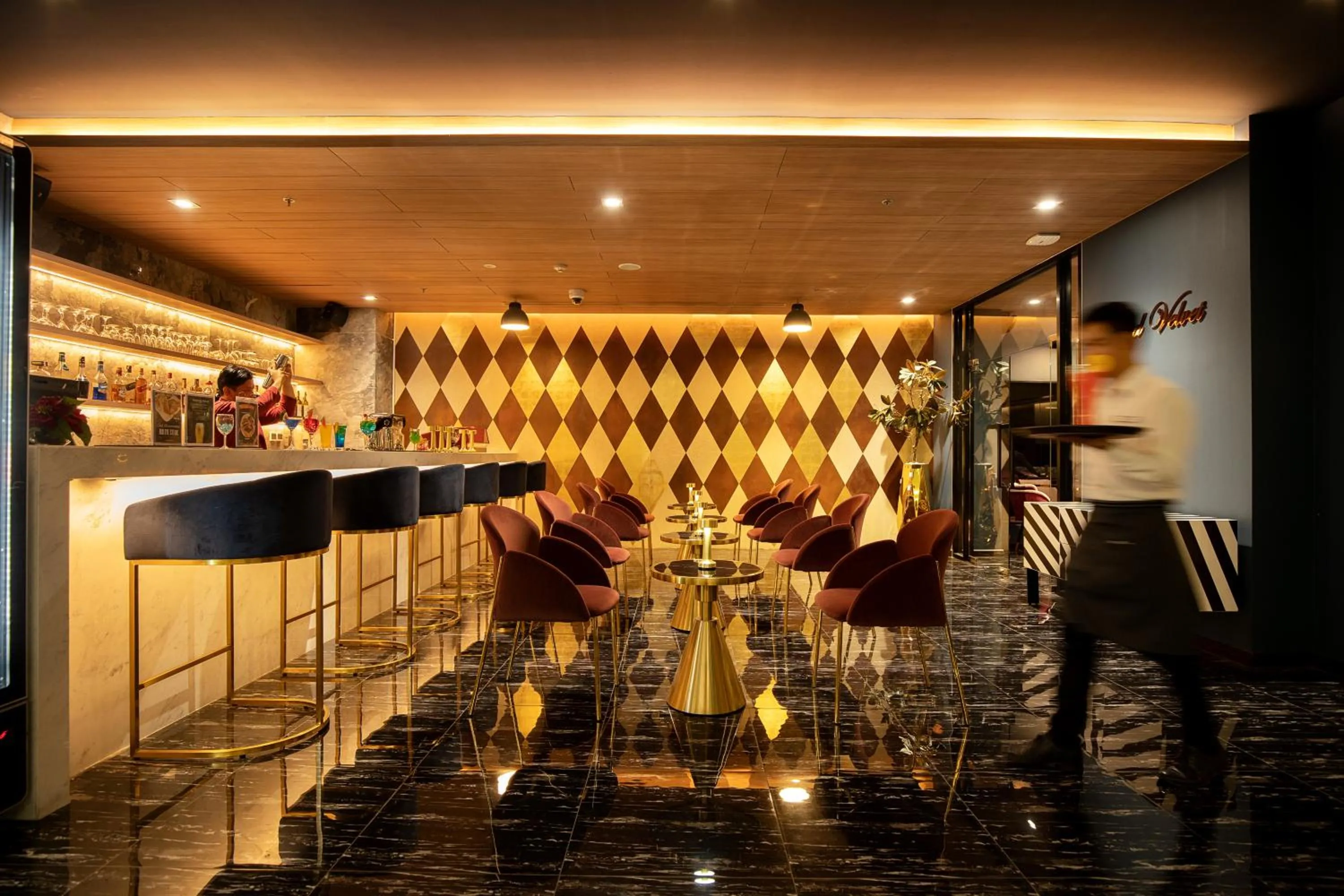 Restaurant/places to eat in Thaya Hotel Bangkok