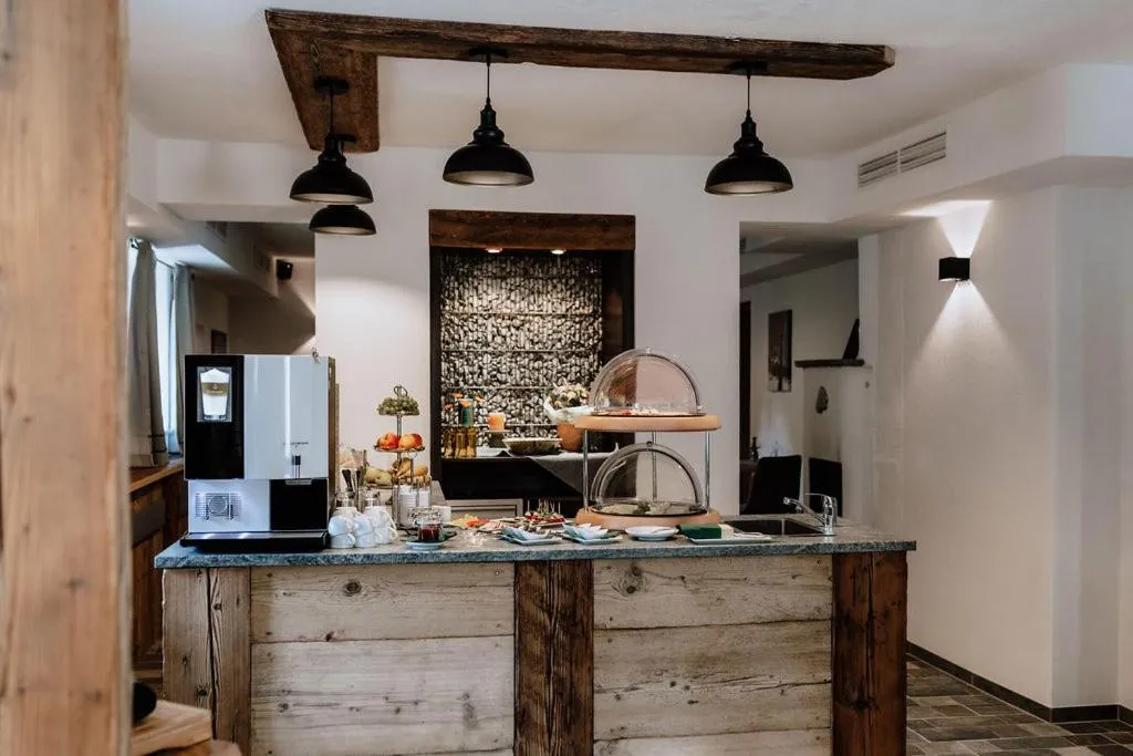 Breakfast in Das Schutzhaus-Bed and Breakfast-Dein Basislager im Salzkammergut