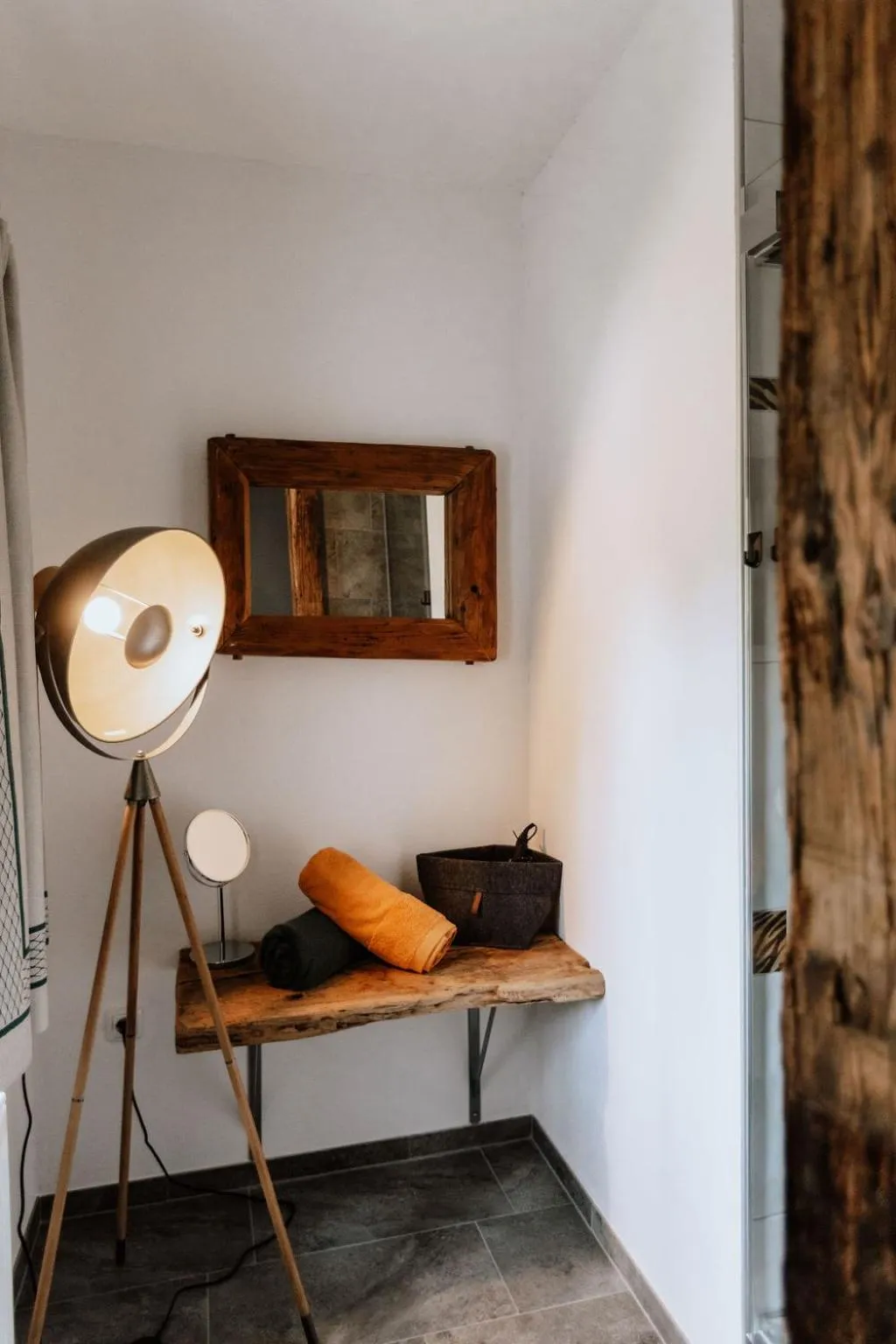 Bathroom in Das Schutzhaus-Bed and Breakfast-Dein Basislager im Salzkammergut