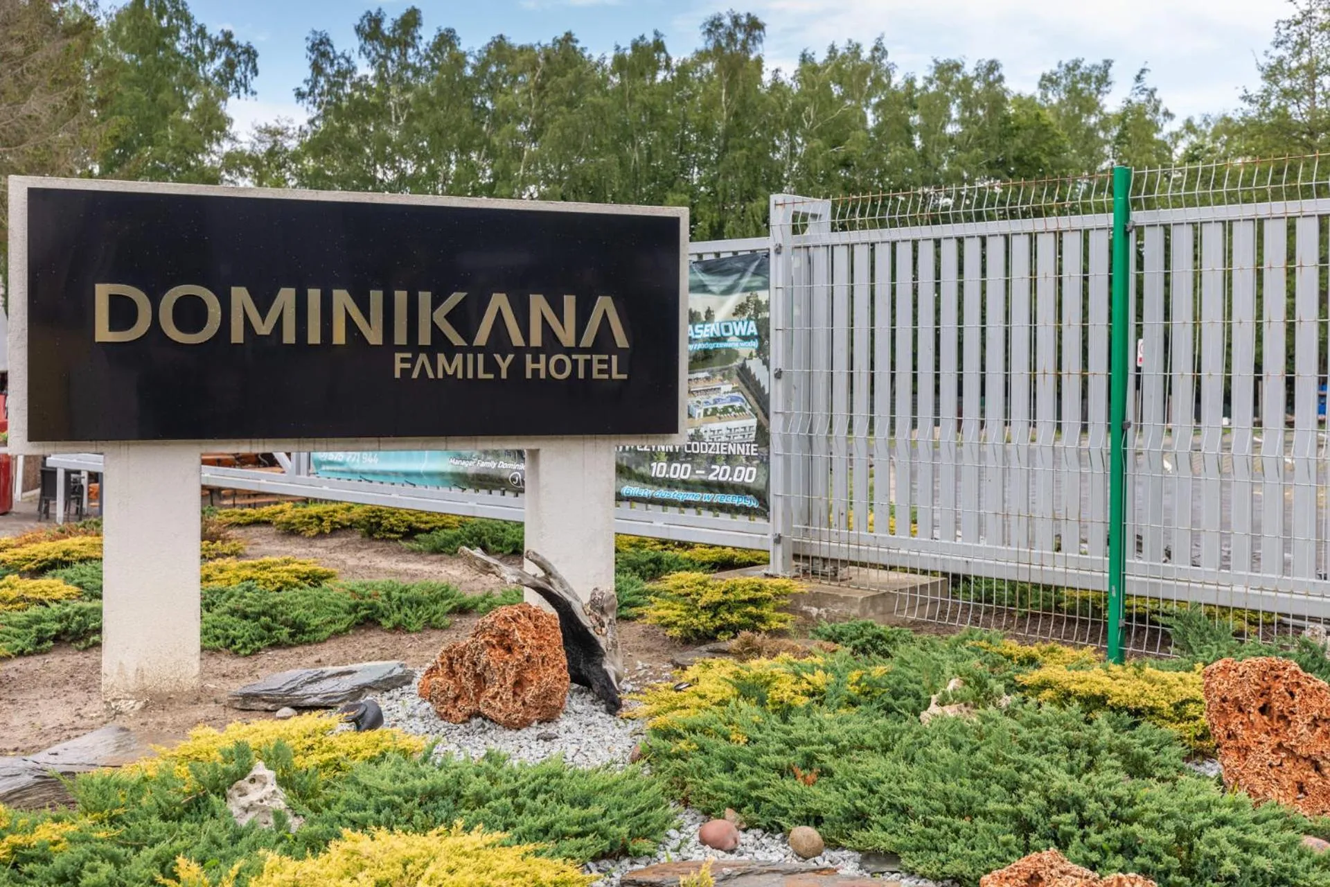 Property logo or sign in Seaside Apartamenty Dominikana I Sianożęty Basen&Jakuzzi&Parking