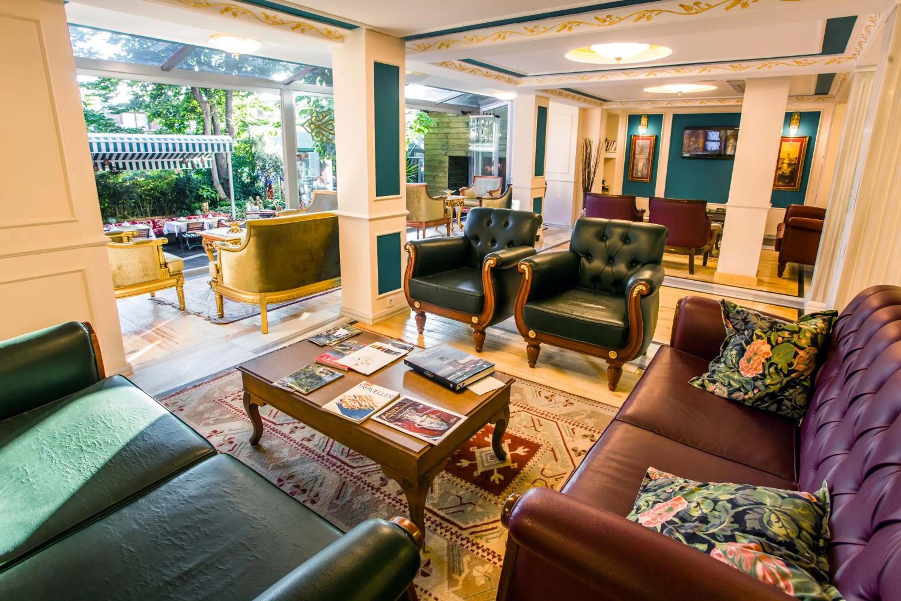 Lobby or reception in Garden House Hotel - Special Class