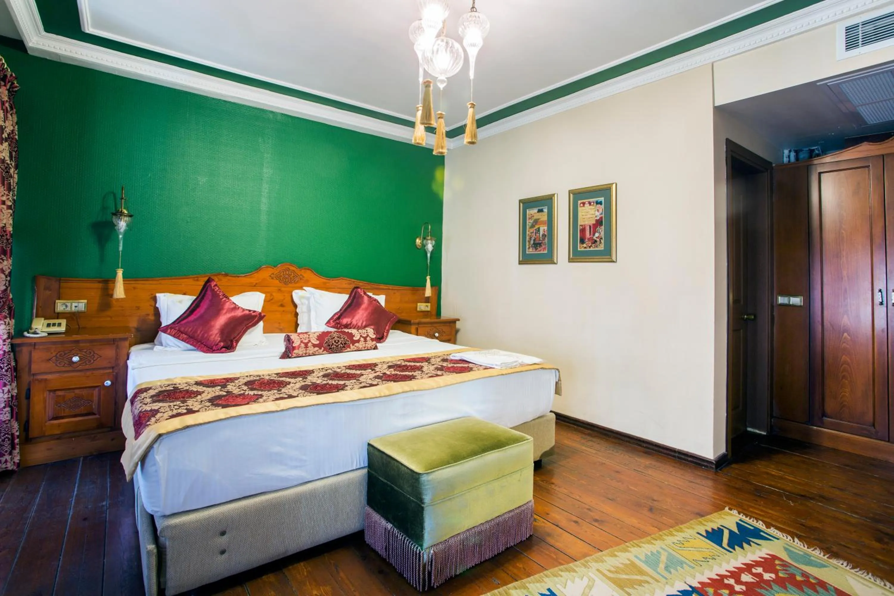 Other, Bed in Garden House Hotel - Special Class