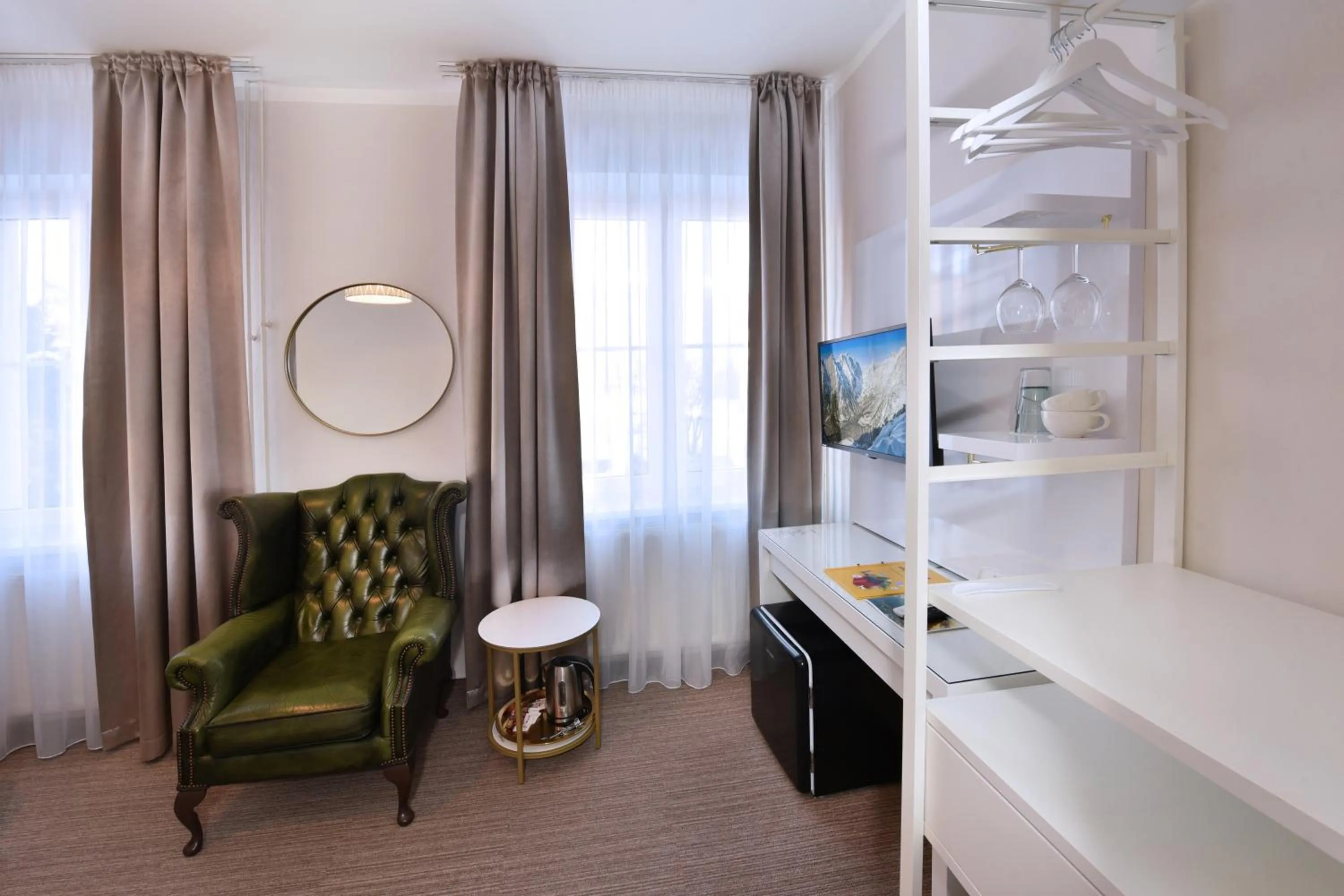 Photo of the whole room in APLEND Hotel Lujza Major