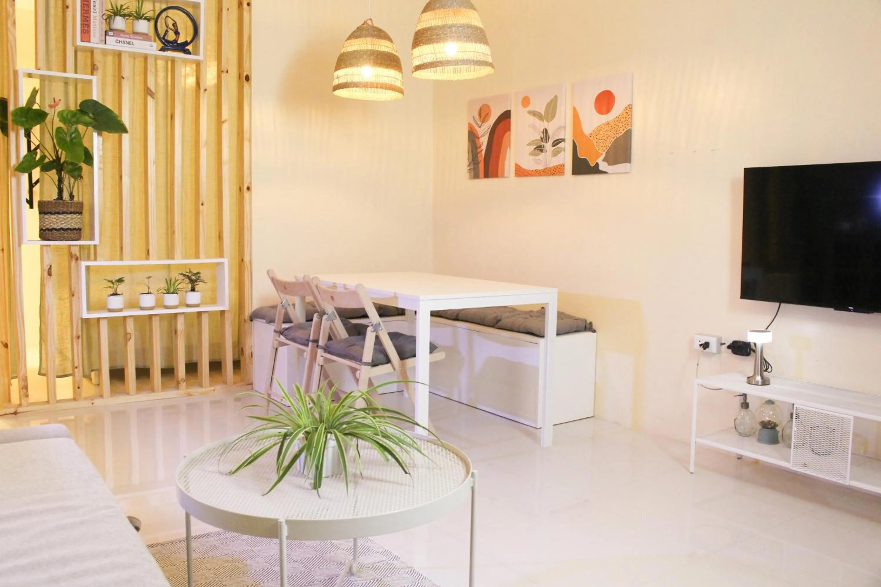 TV and multimedia in Urban Oasis Resort, Tarlac