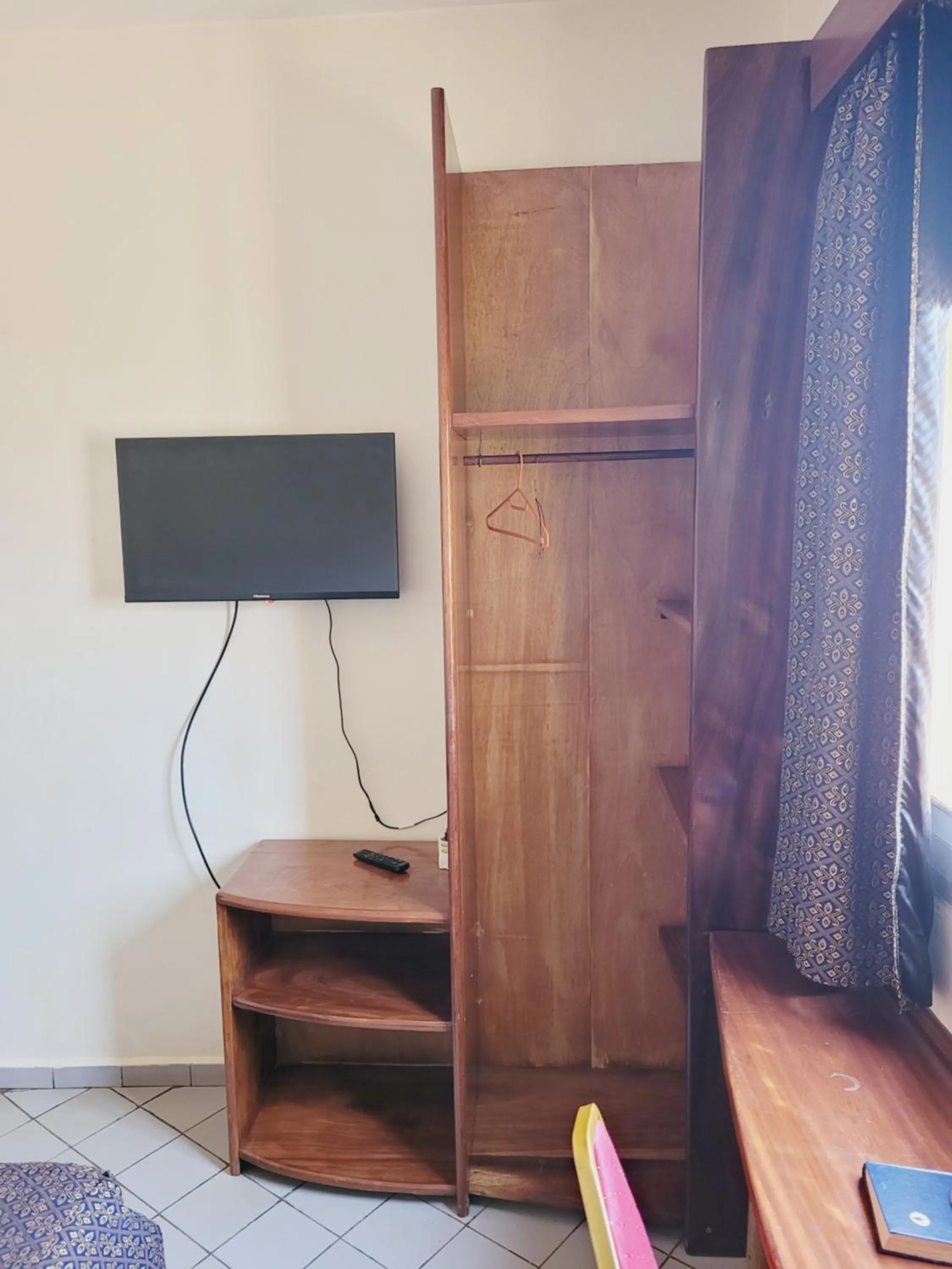 TV and multimedia in Hôtel Altitel