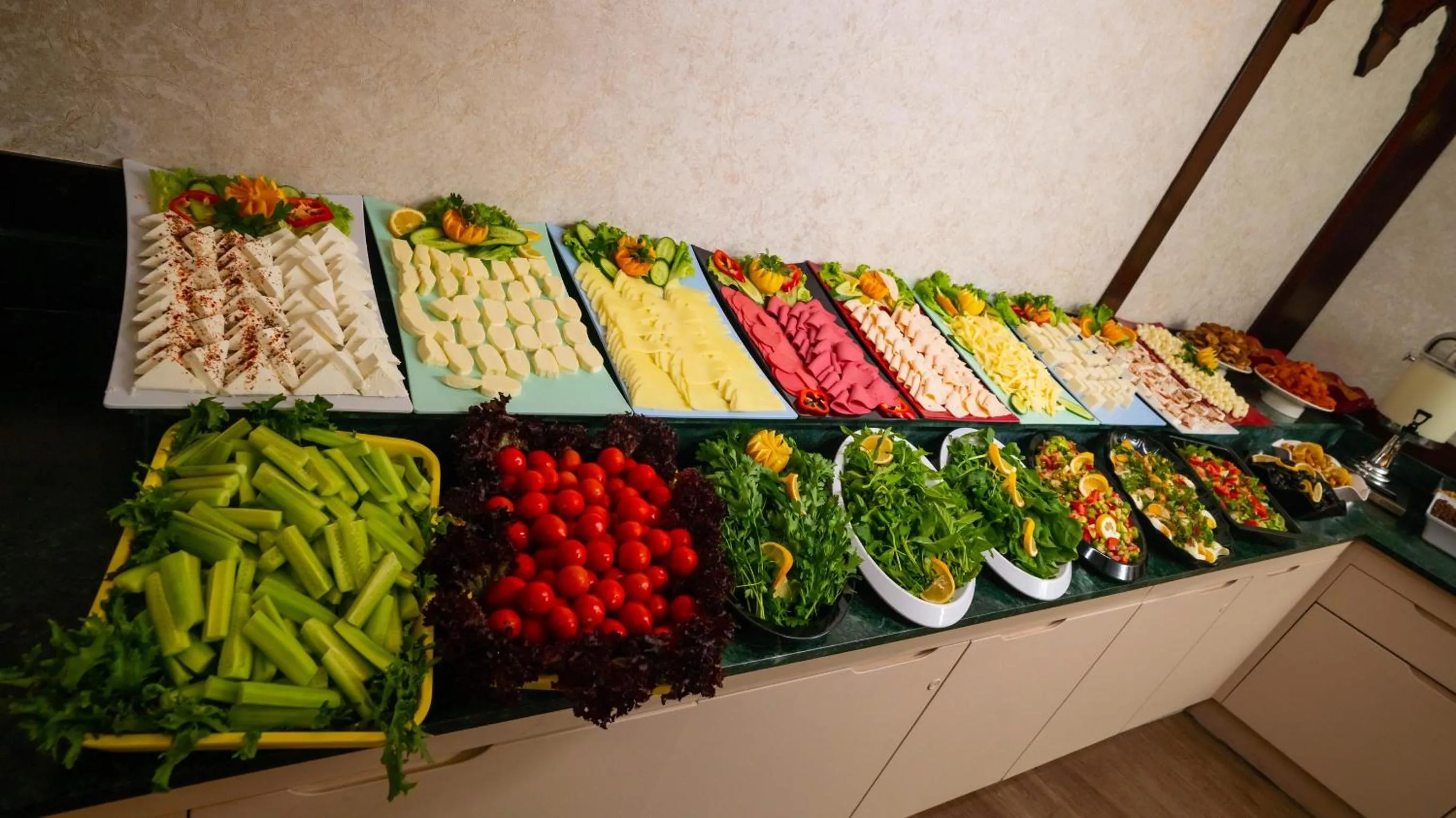 Food and drinks in Orient Express & Spa by Orka Hotels