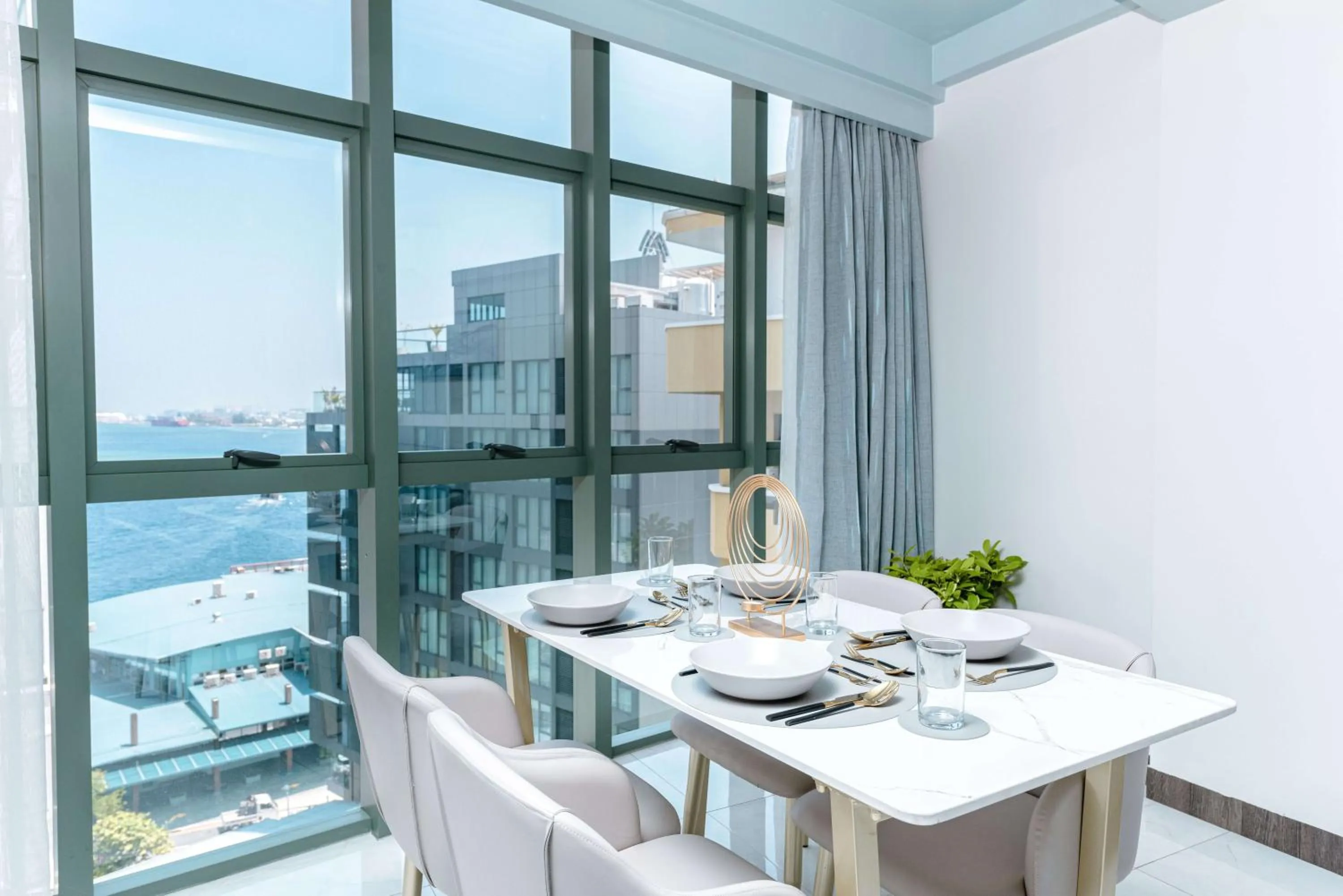 Dining area in Marukab Plaza