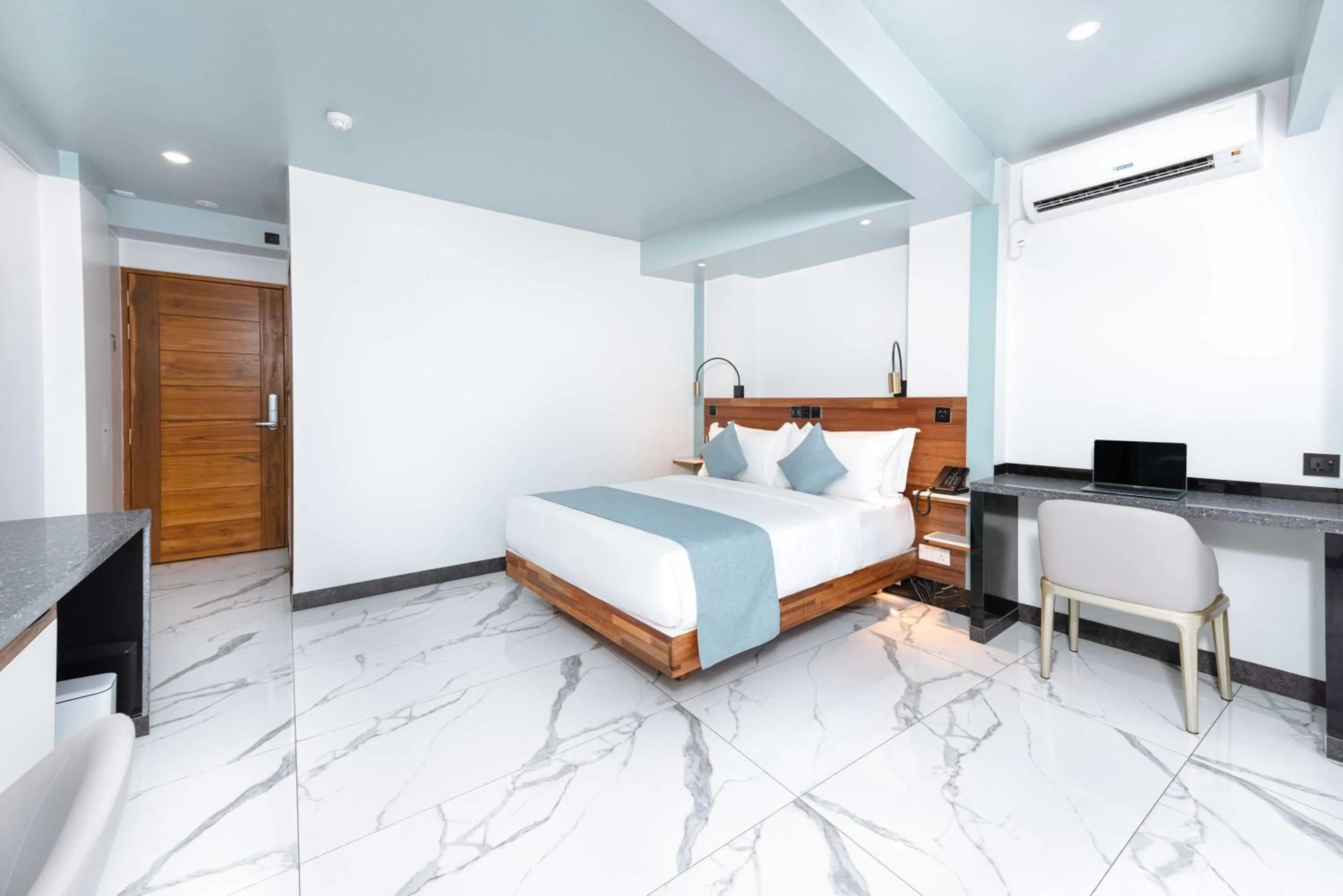 Bedroom, Bed in Marukab Plaza