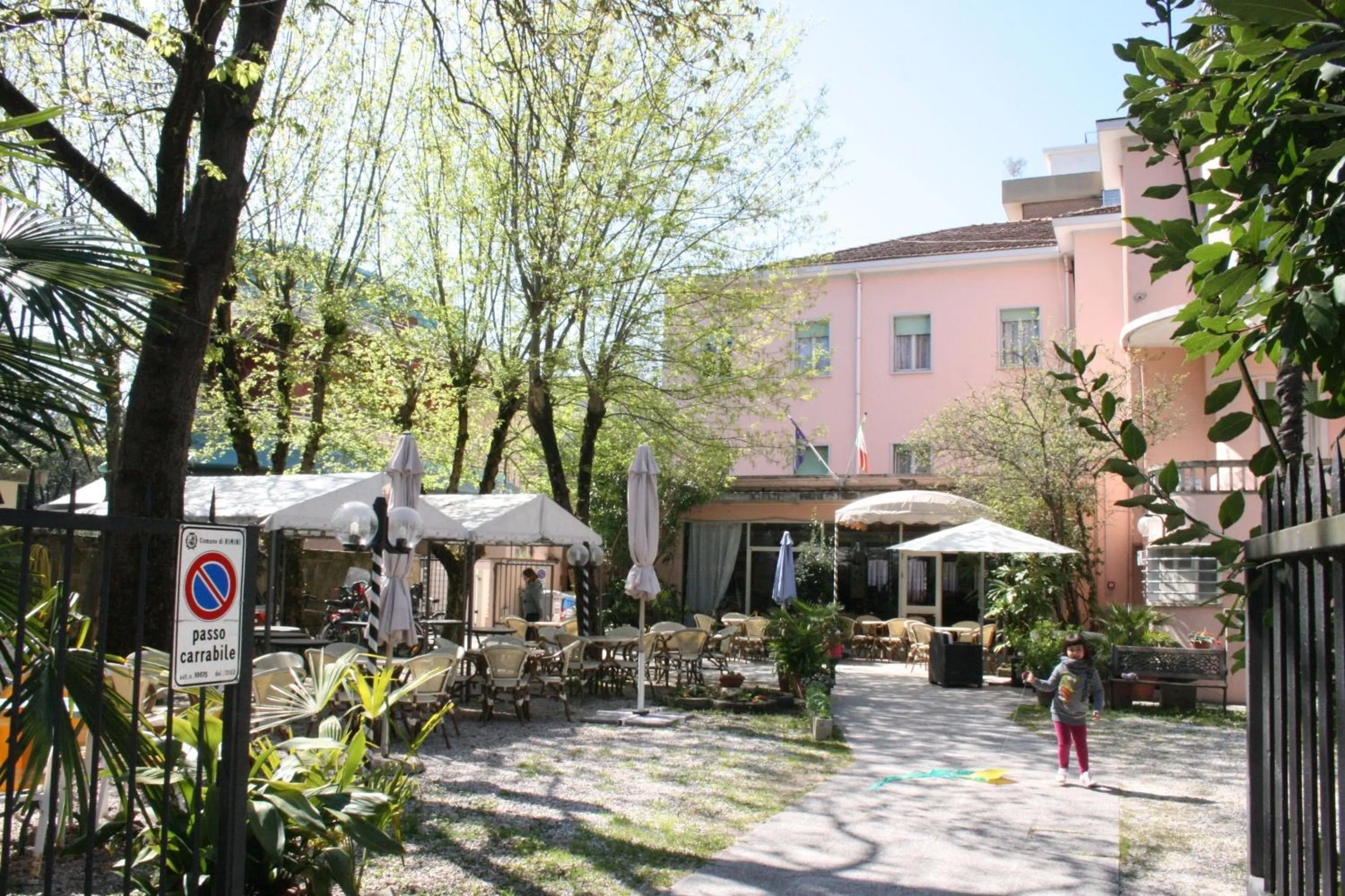 Facade/entrance in Hotel Roxy Floridiana