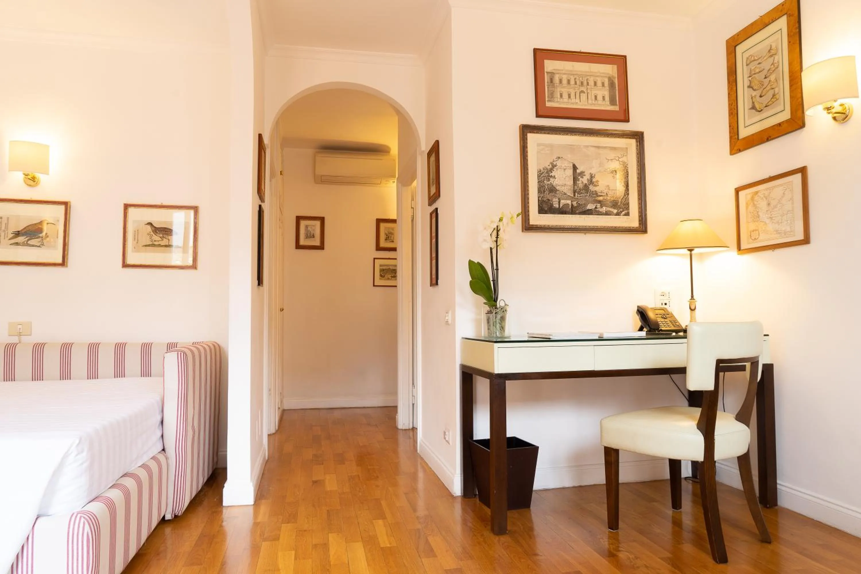 Seating area, Bed in Babuino 79