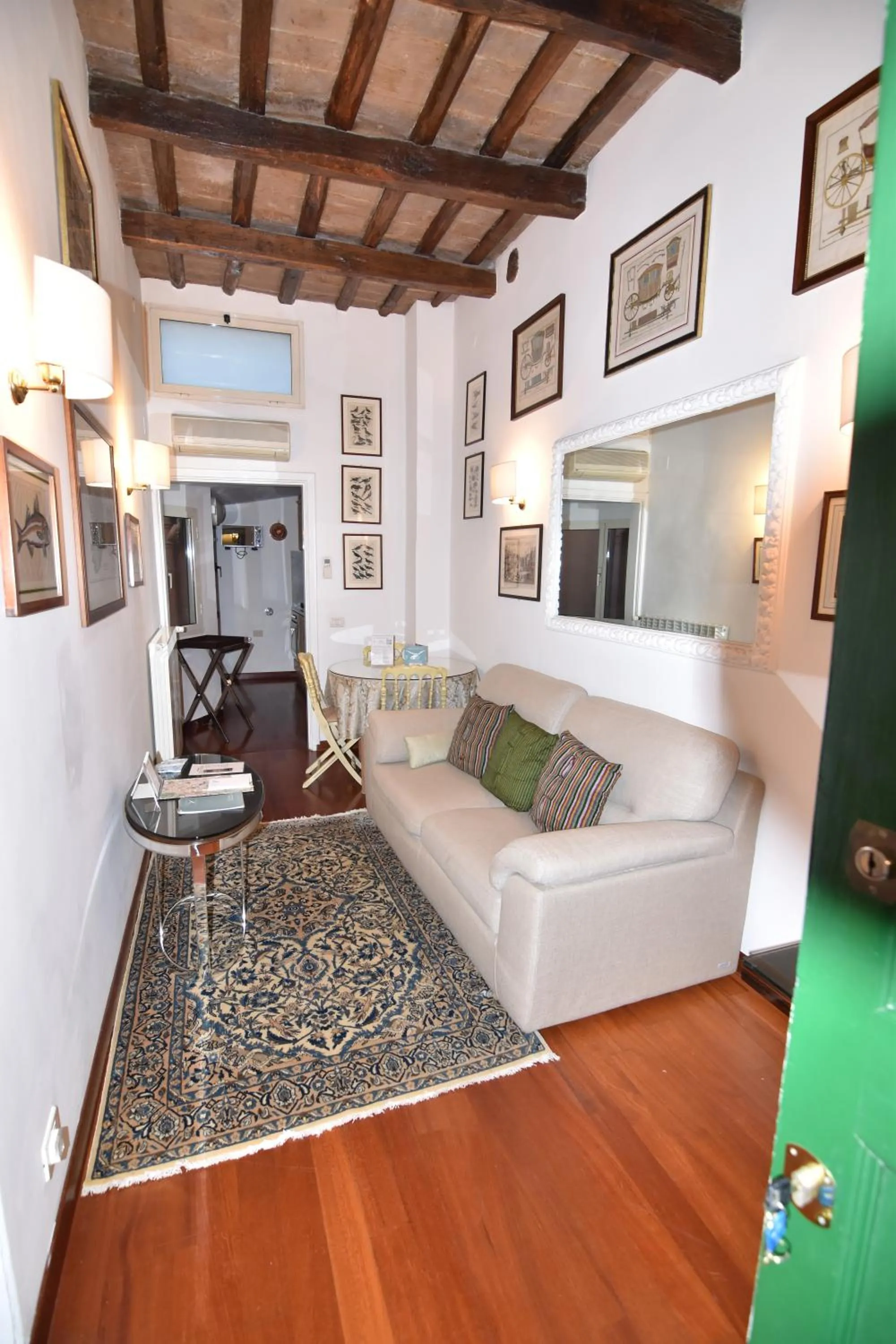 Living room in Babuino 79