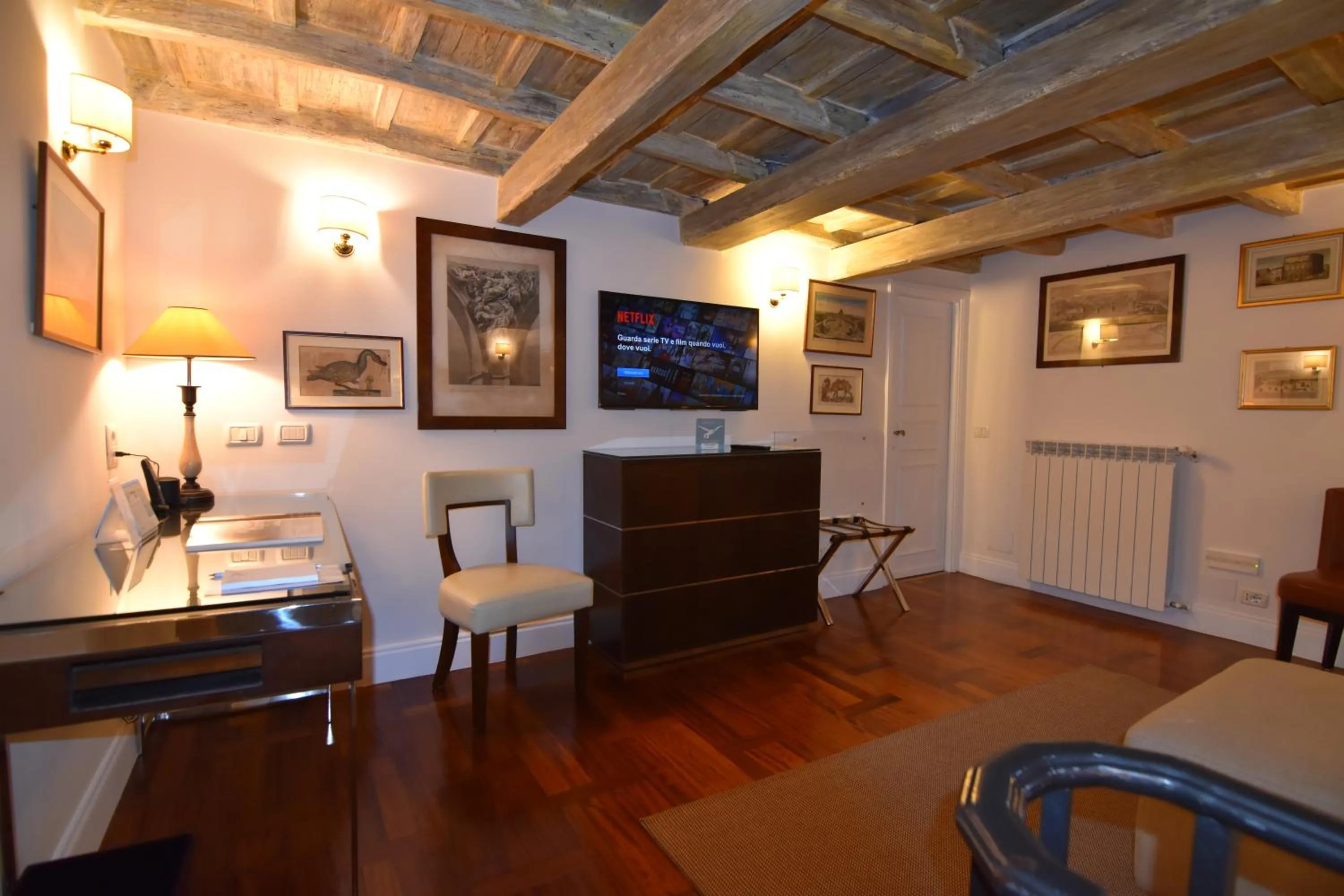 Bedroom in Babuino 79