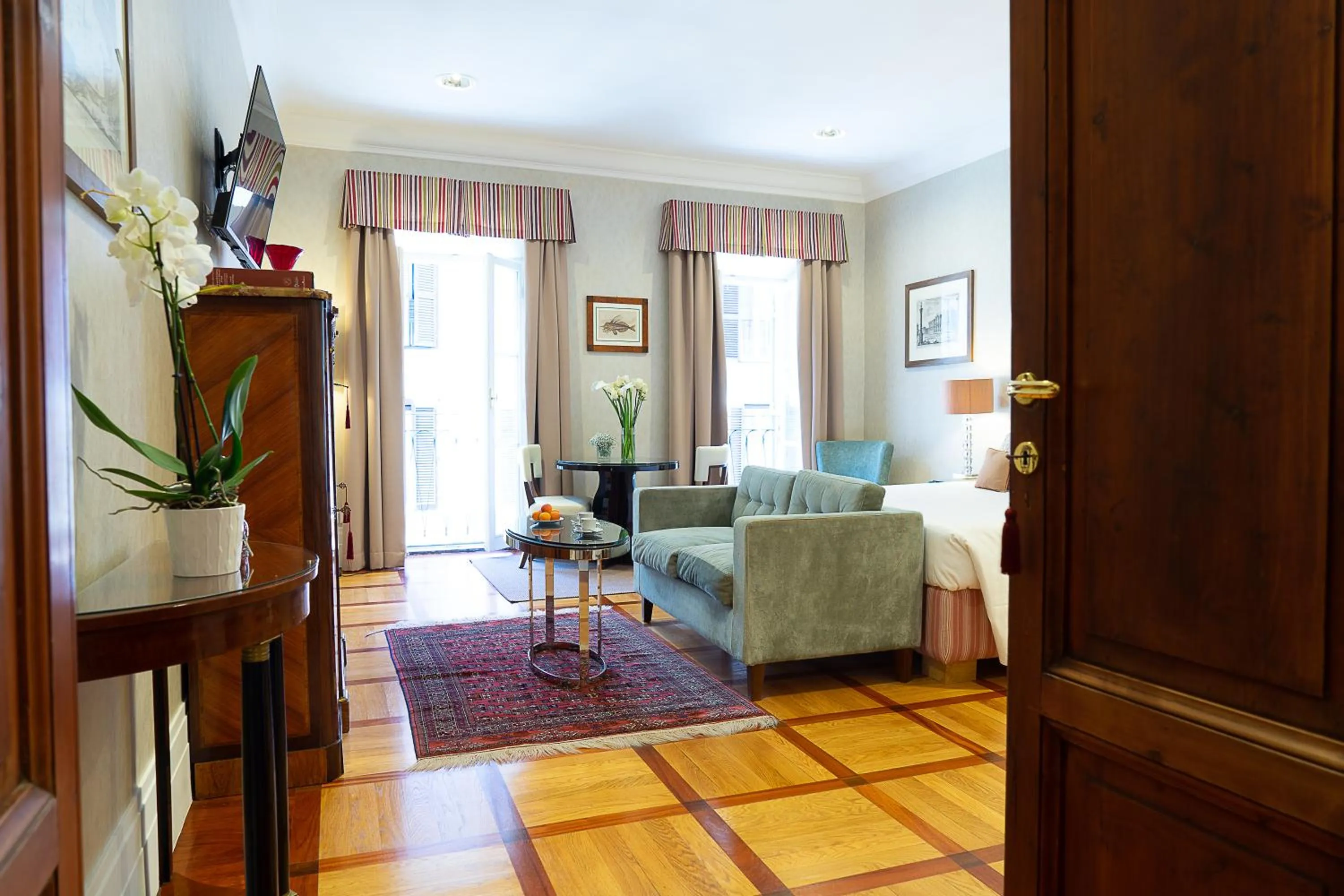 Bedroom in Babuino 79