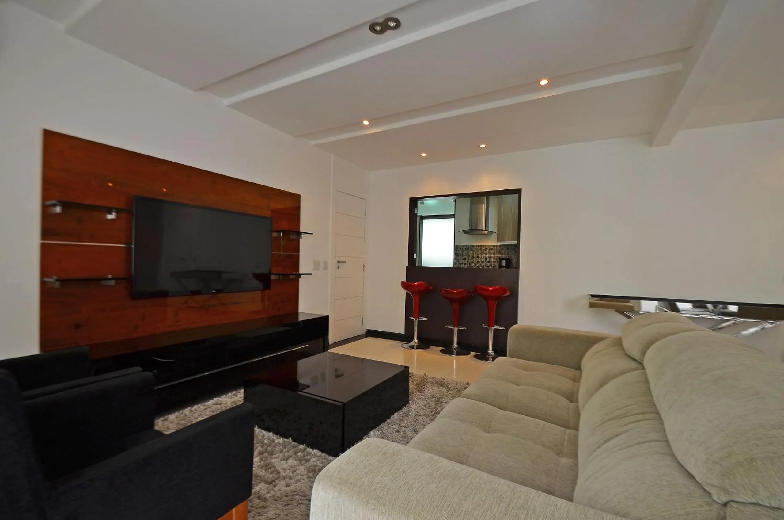 Photo of the whole room in Line Rio - Copacabana 3Qts ao Lado da praia