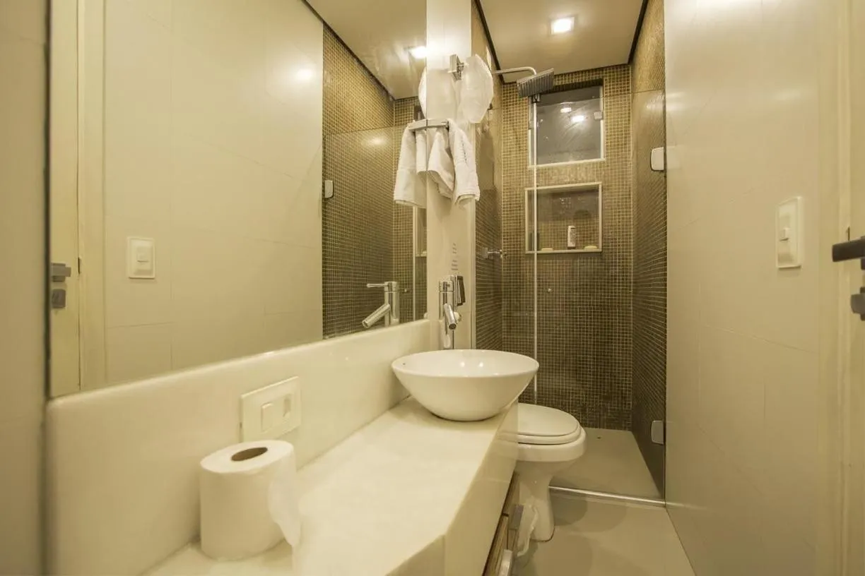Bathroom in Line Rio - Copacabana 3Qts ao Lado da praia