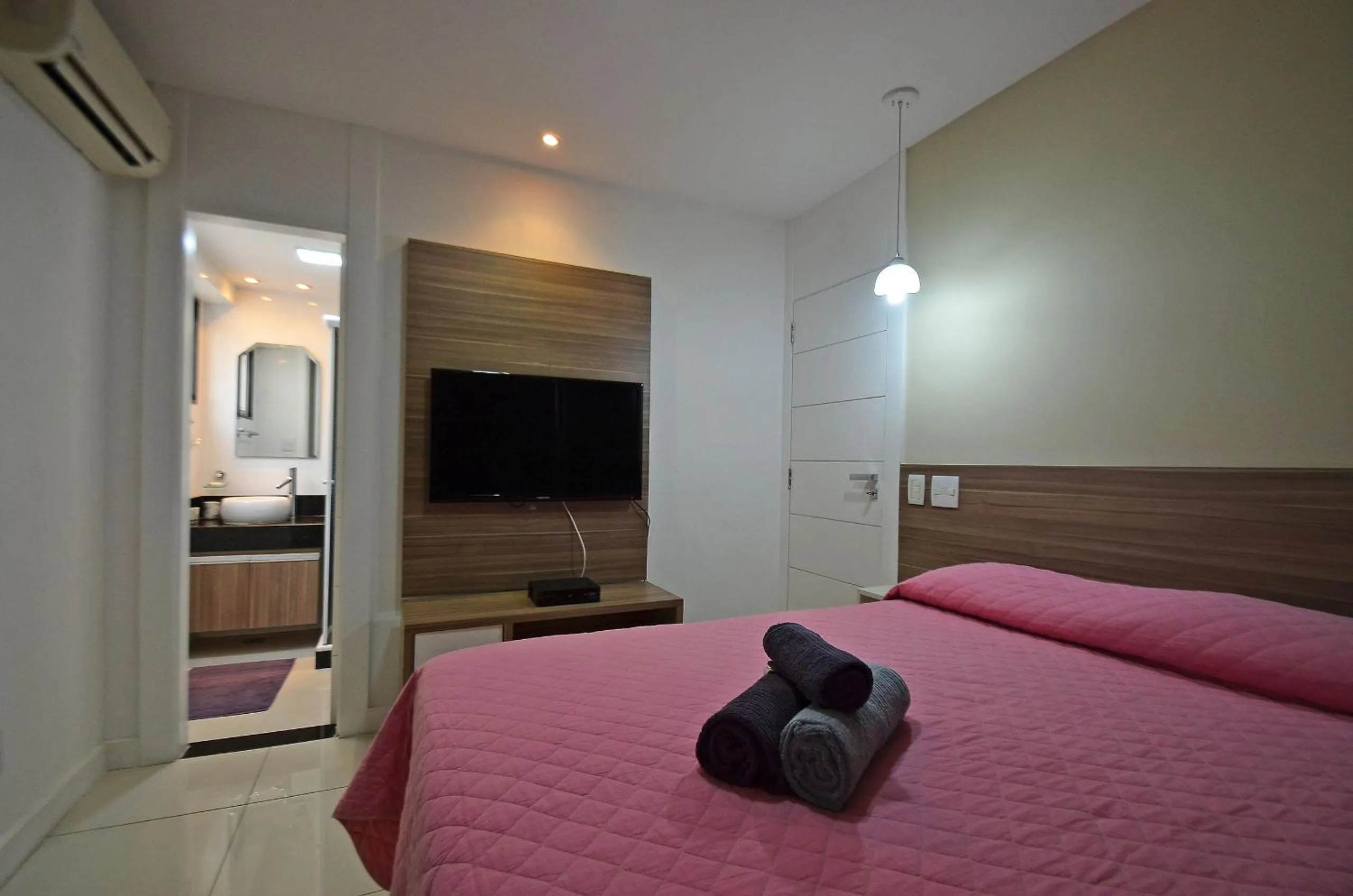 Bedroom, Bed in Line Rio - Copacabana 3Qts ao Lado da praia