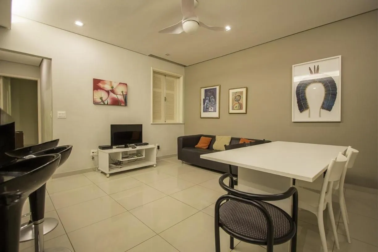 Photo of the whole room in Line Rio - Copacabana 3Qts ao Lado da praia