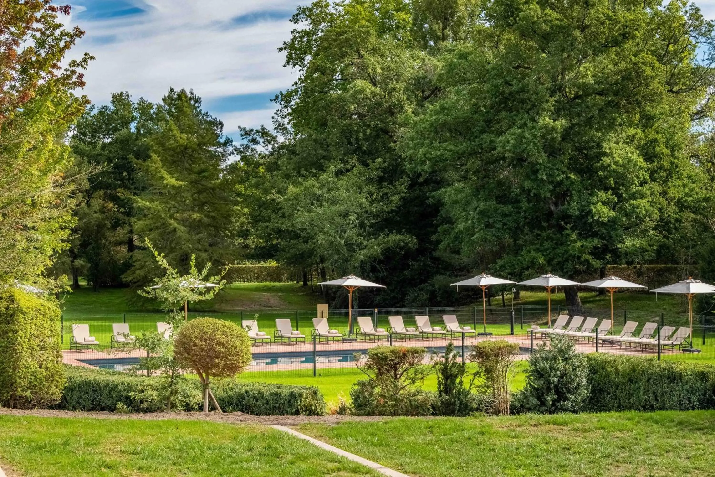 Swimming pool in La Borde en Sologne Château & Spa