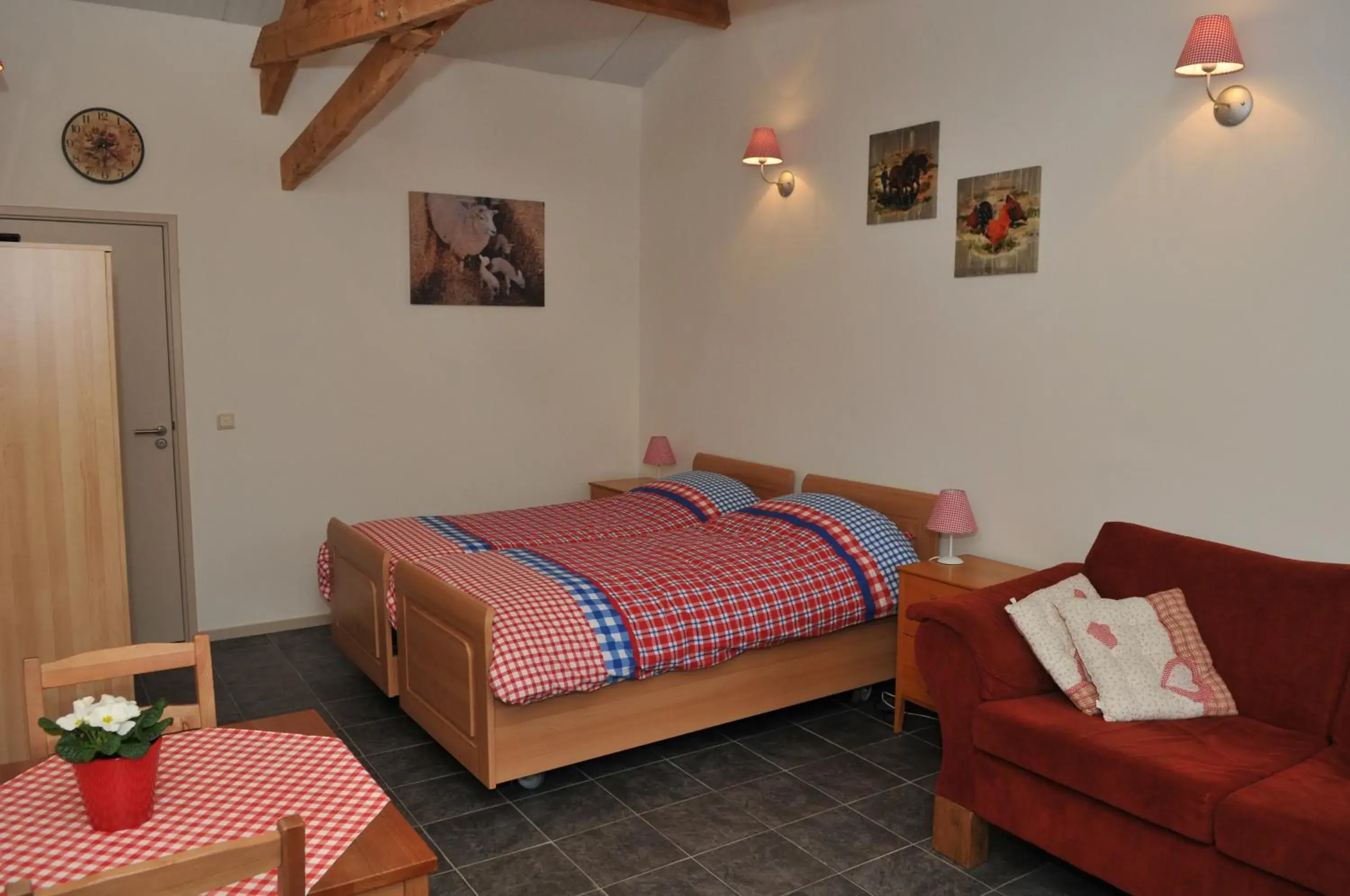 Twin Room - single occupancy in Weibos B&B Camperplaats Twin Room - single occupancy in Weibos B&B Camperplaats