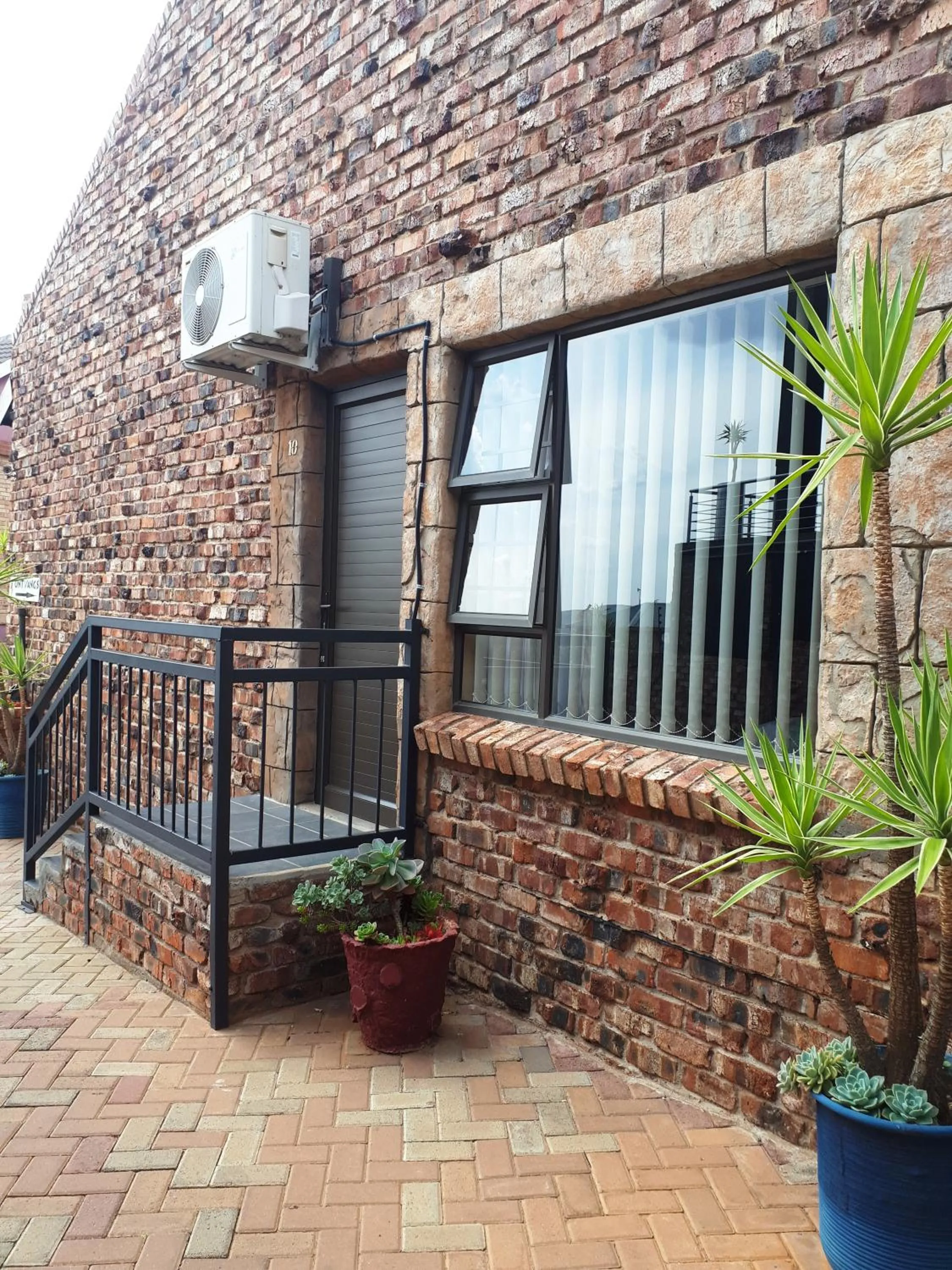 Facade/entrance in Tsessebe Guesthouse