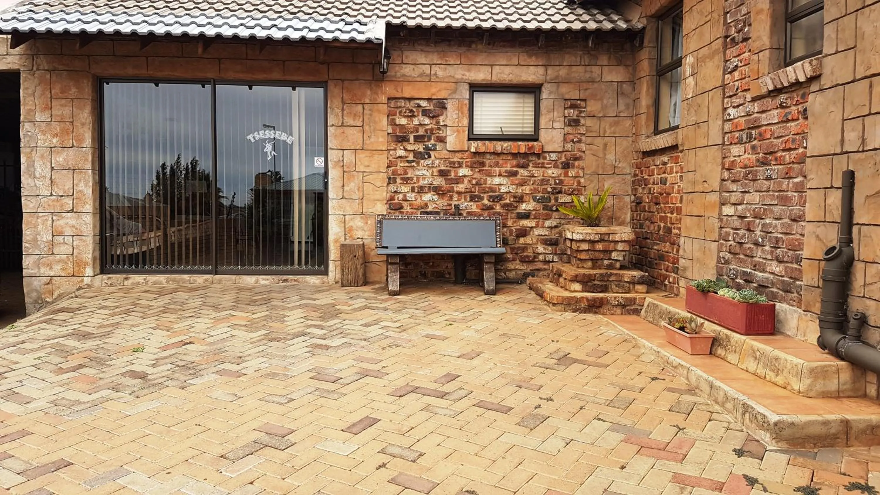 Patio in Tsessebe Guesthouse