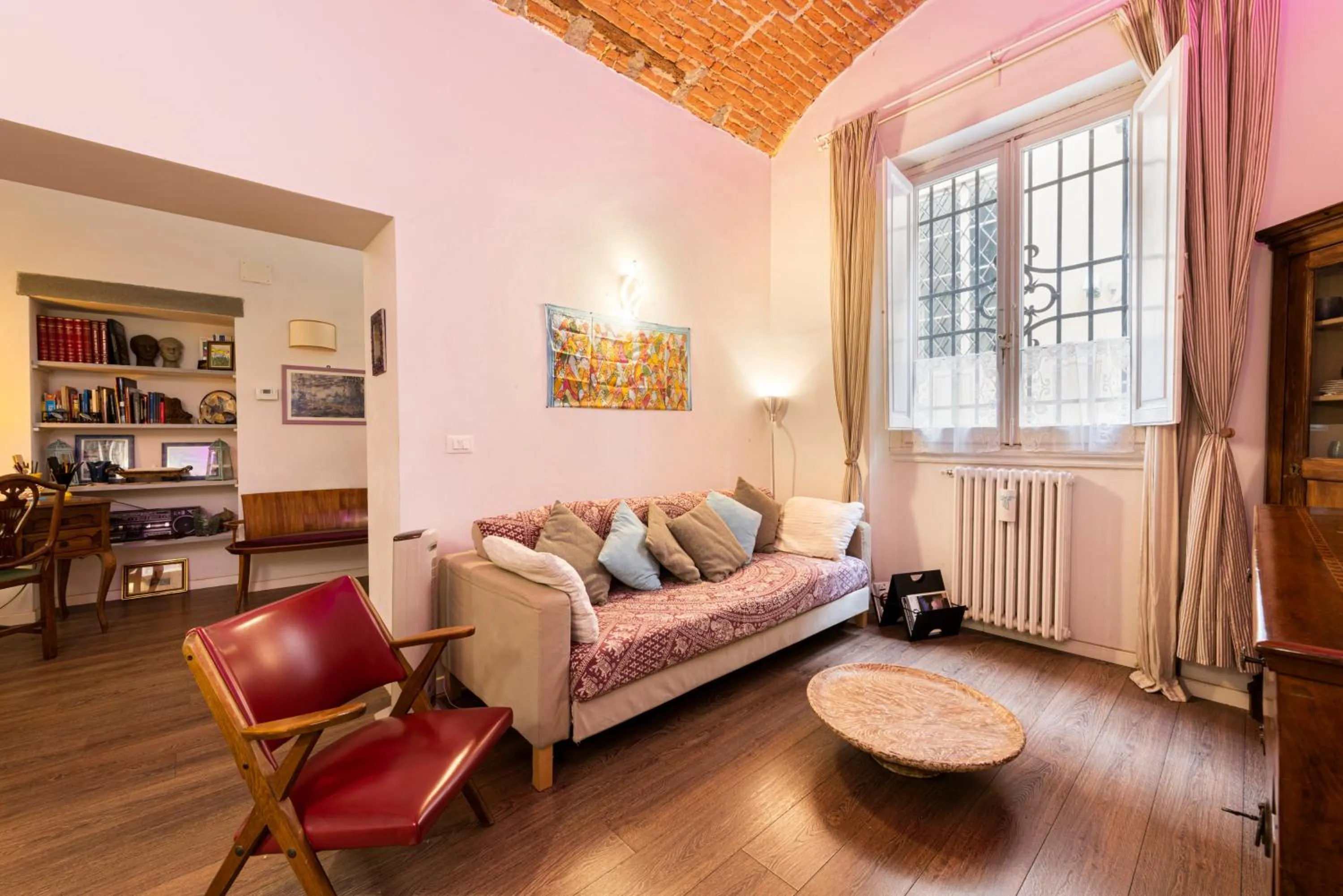 Living room in Florence Hideaway by Mmega