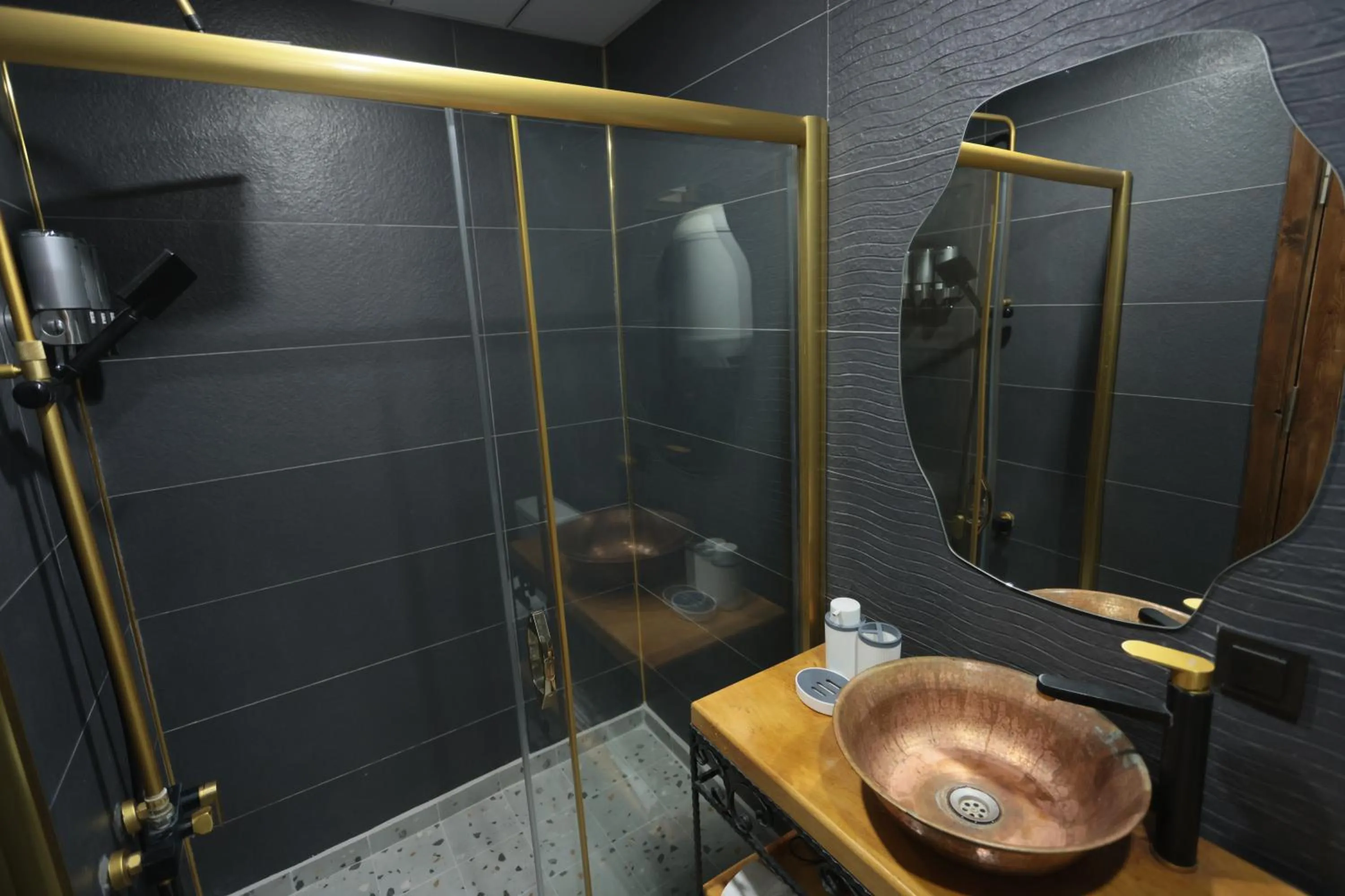 Shower in ASTARTE HOTEL