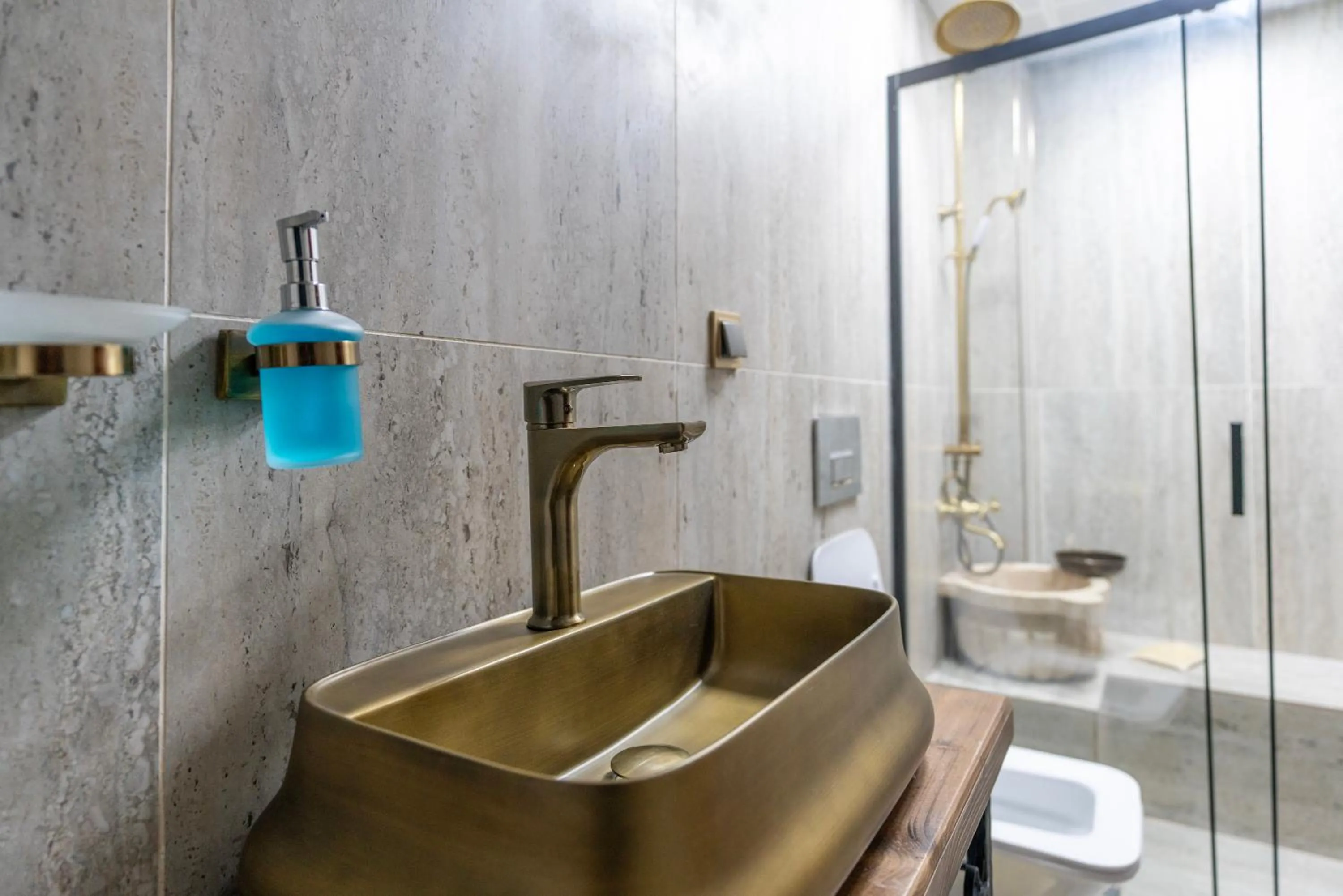 Shower in ASTARTE HOTEL