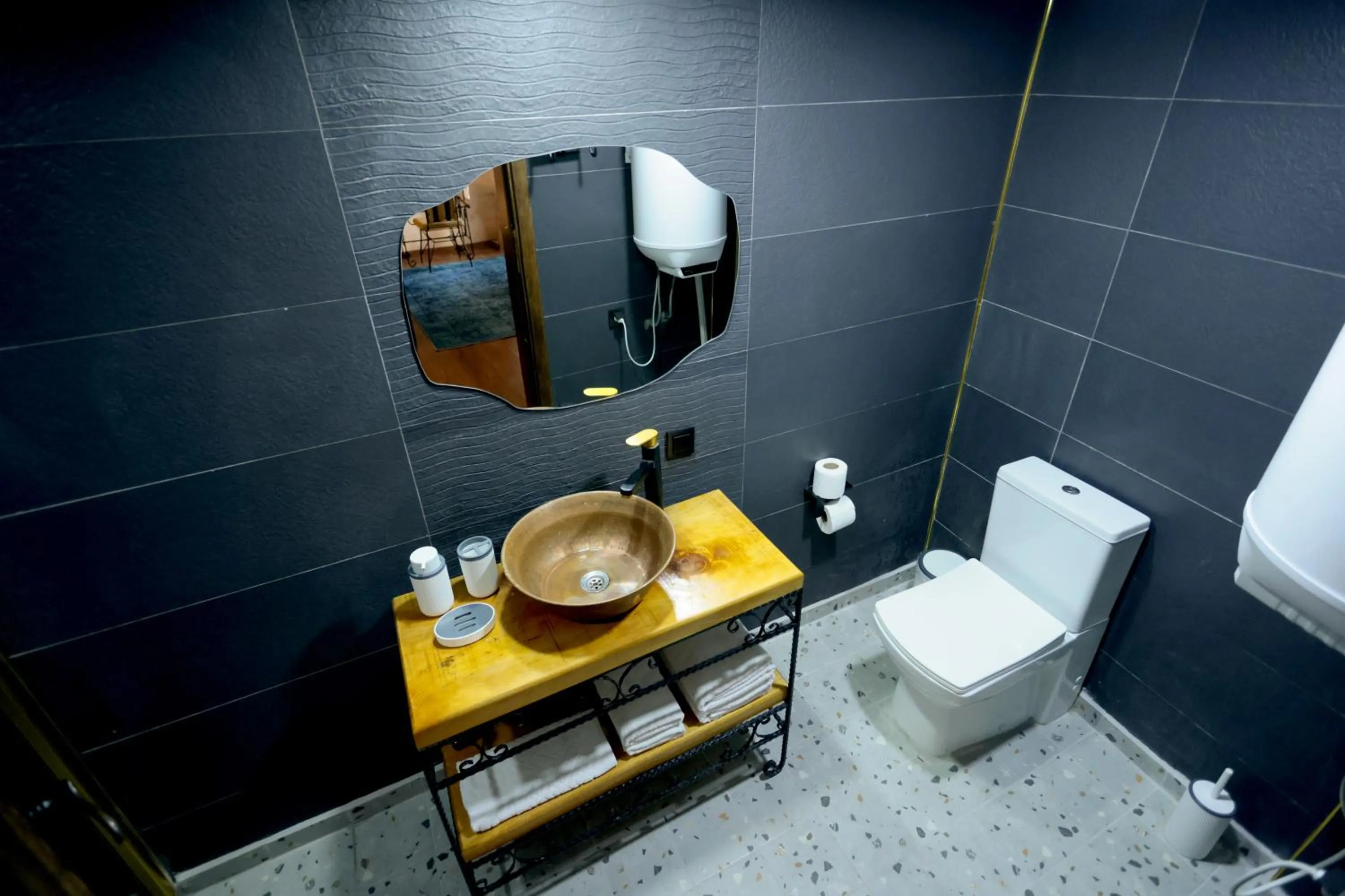 Shower in ASTARTE HOTEL