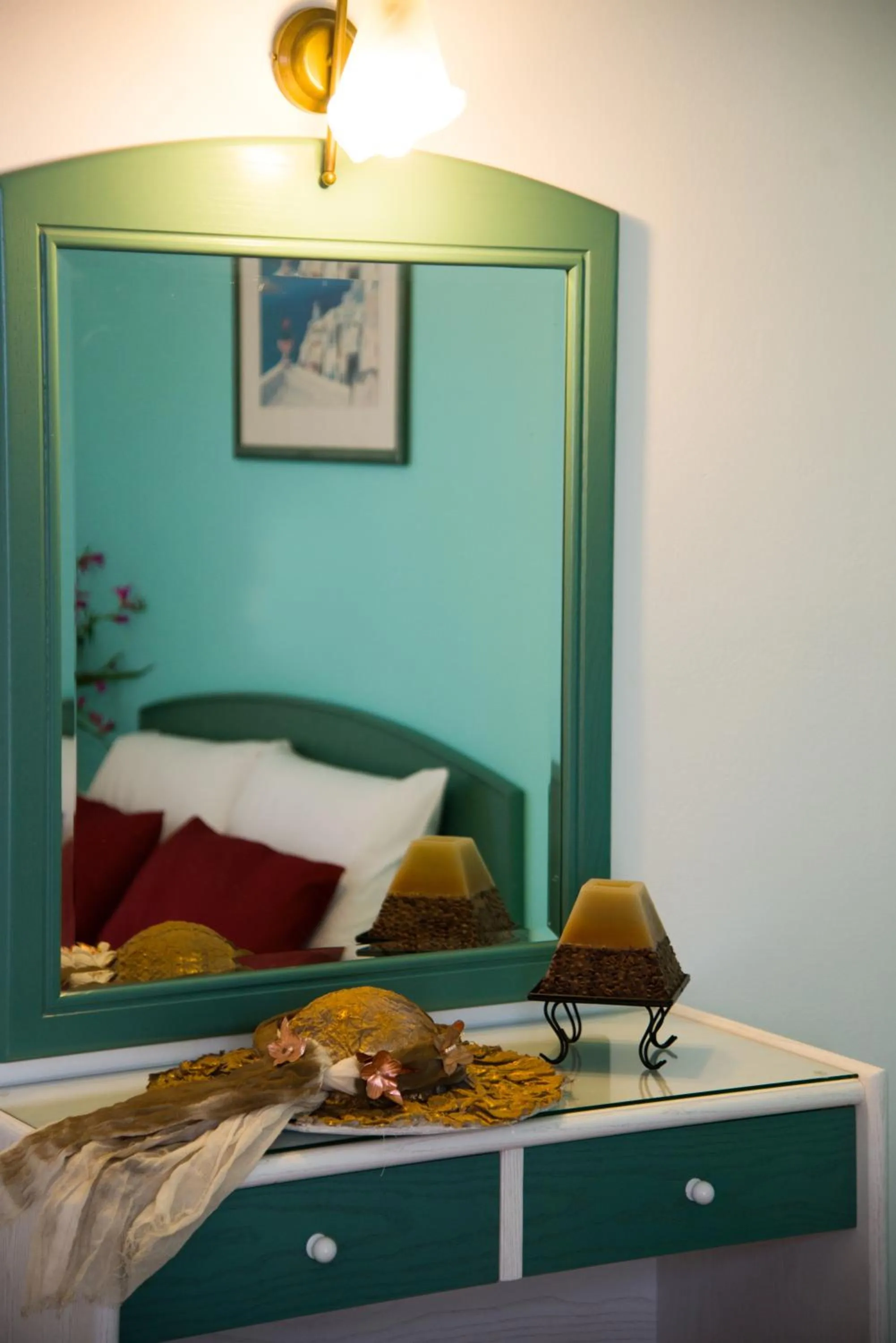 Decorative detail, Bed in Theoni Apartments