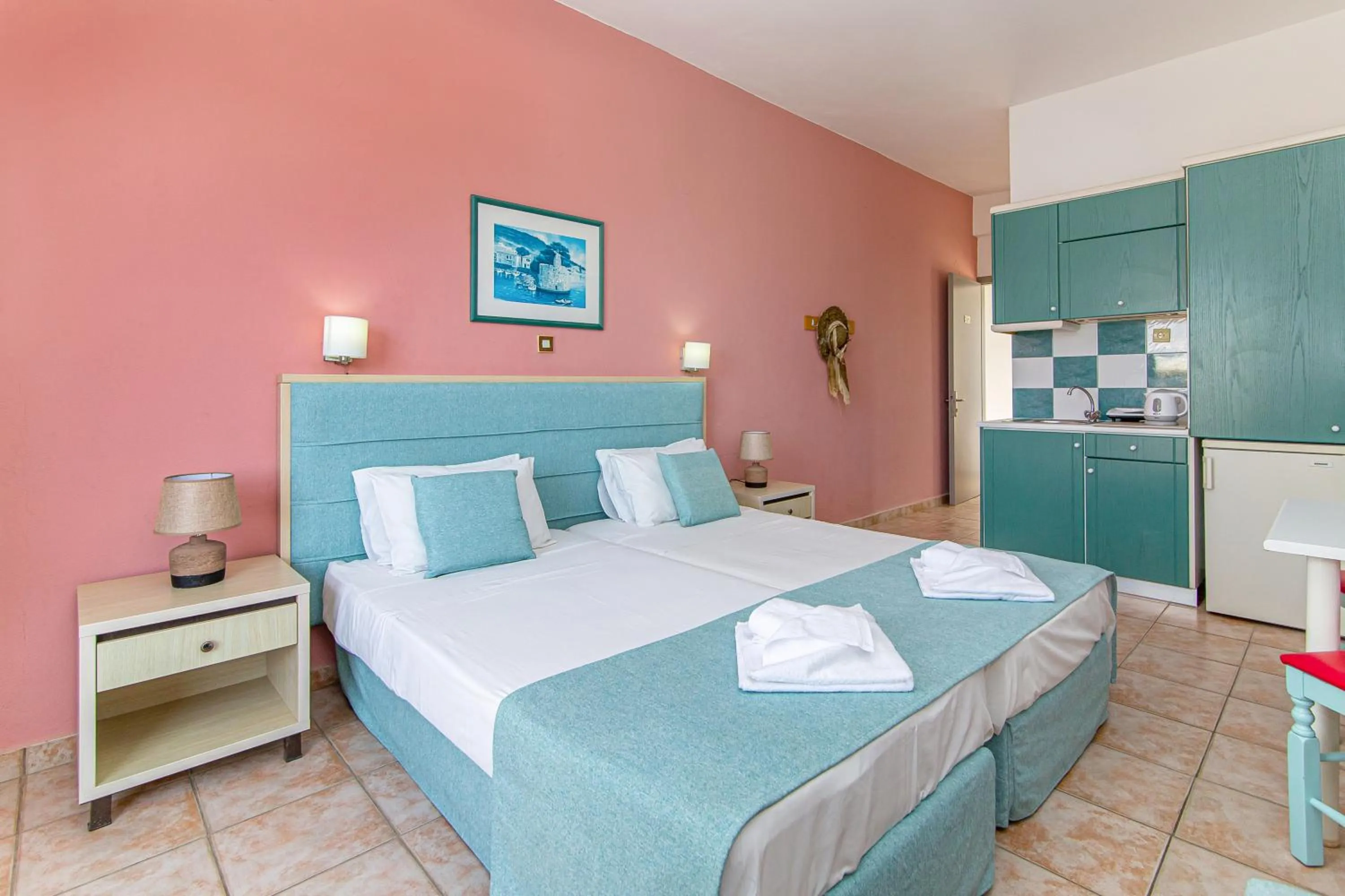 Bedroom, Bed in Theoni Apartments