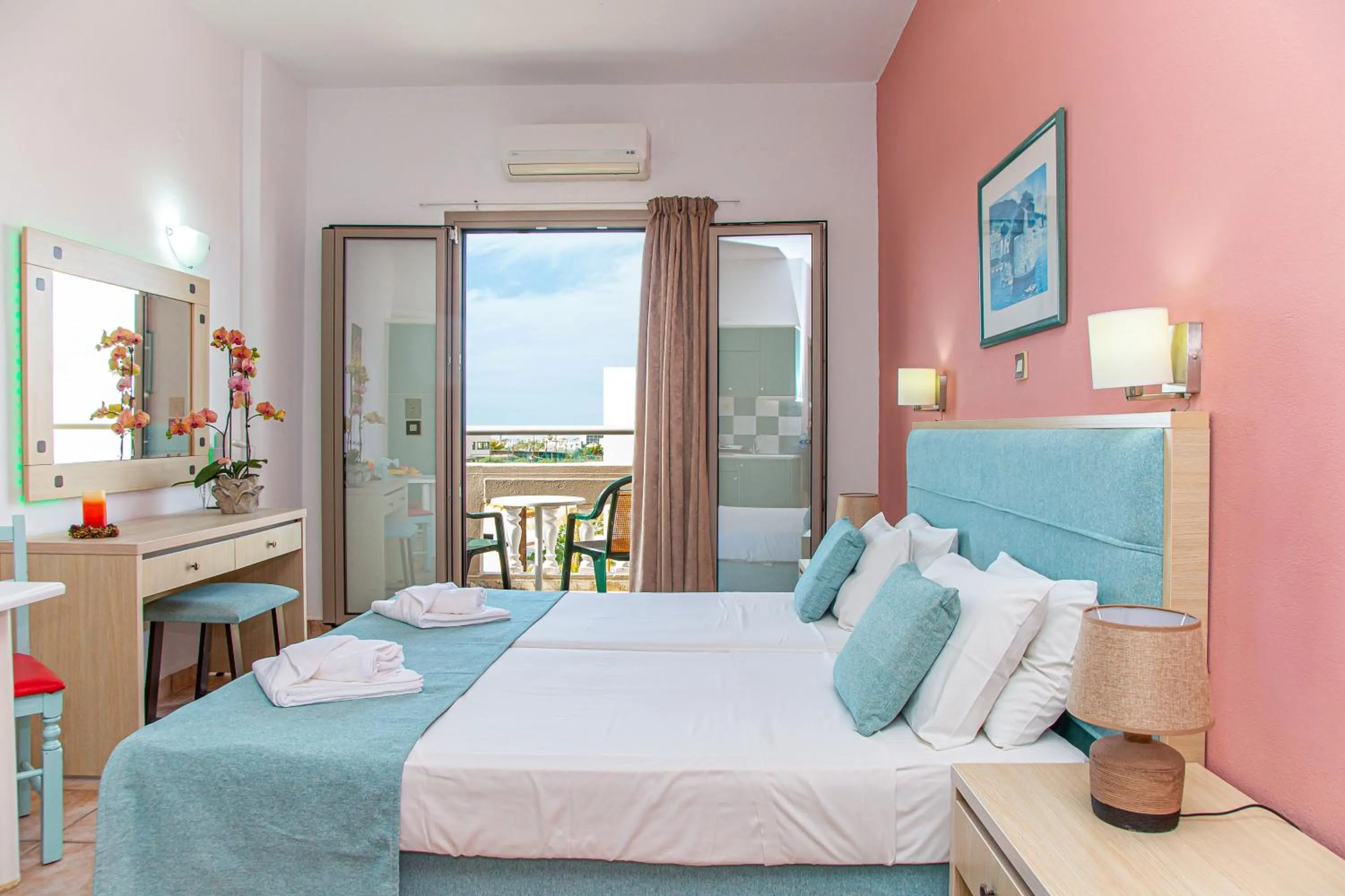 Bedroom, Bed in Theoni Apartments