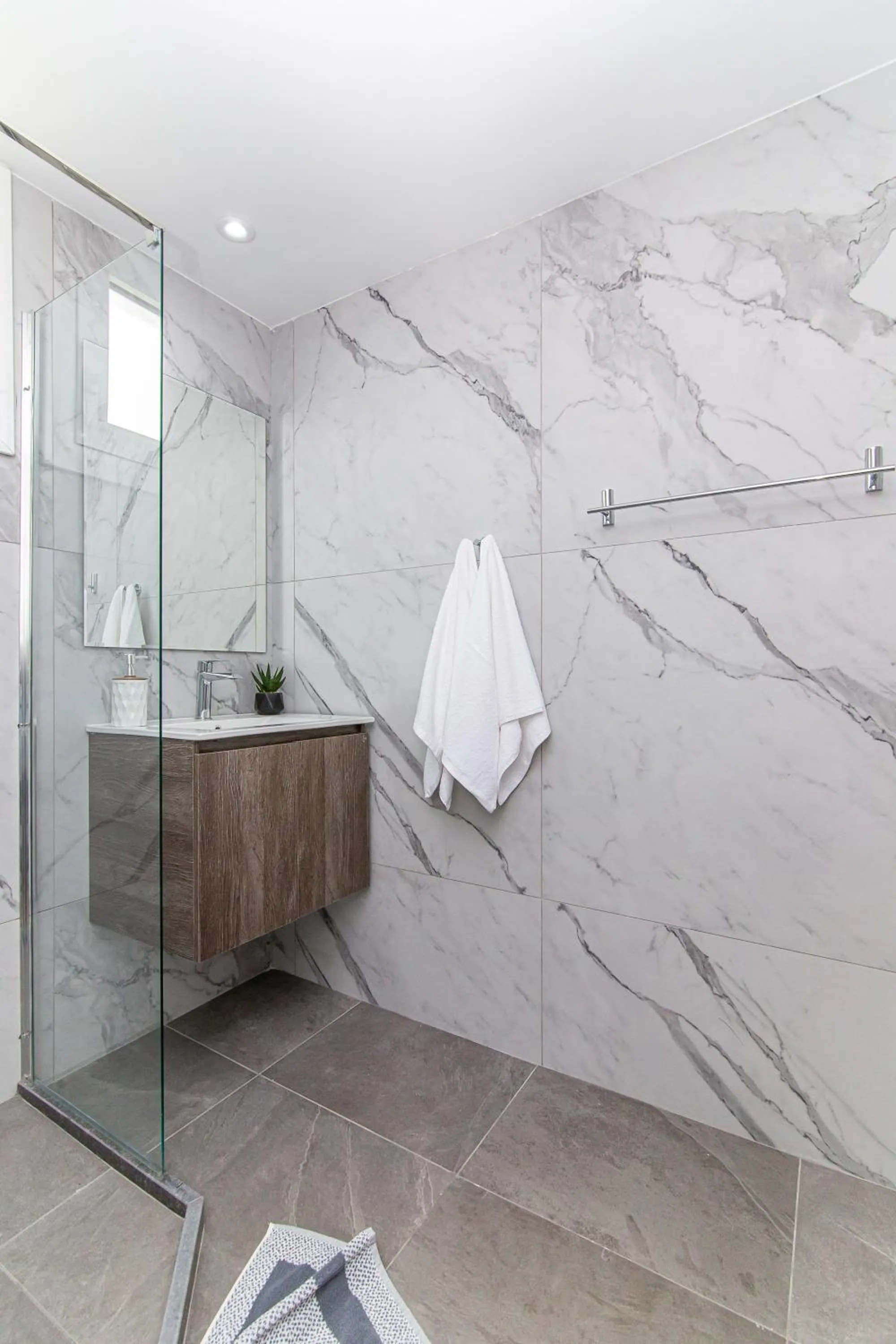 Bathroom in Theoni Apartments