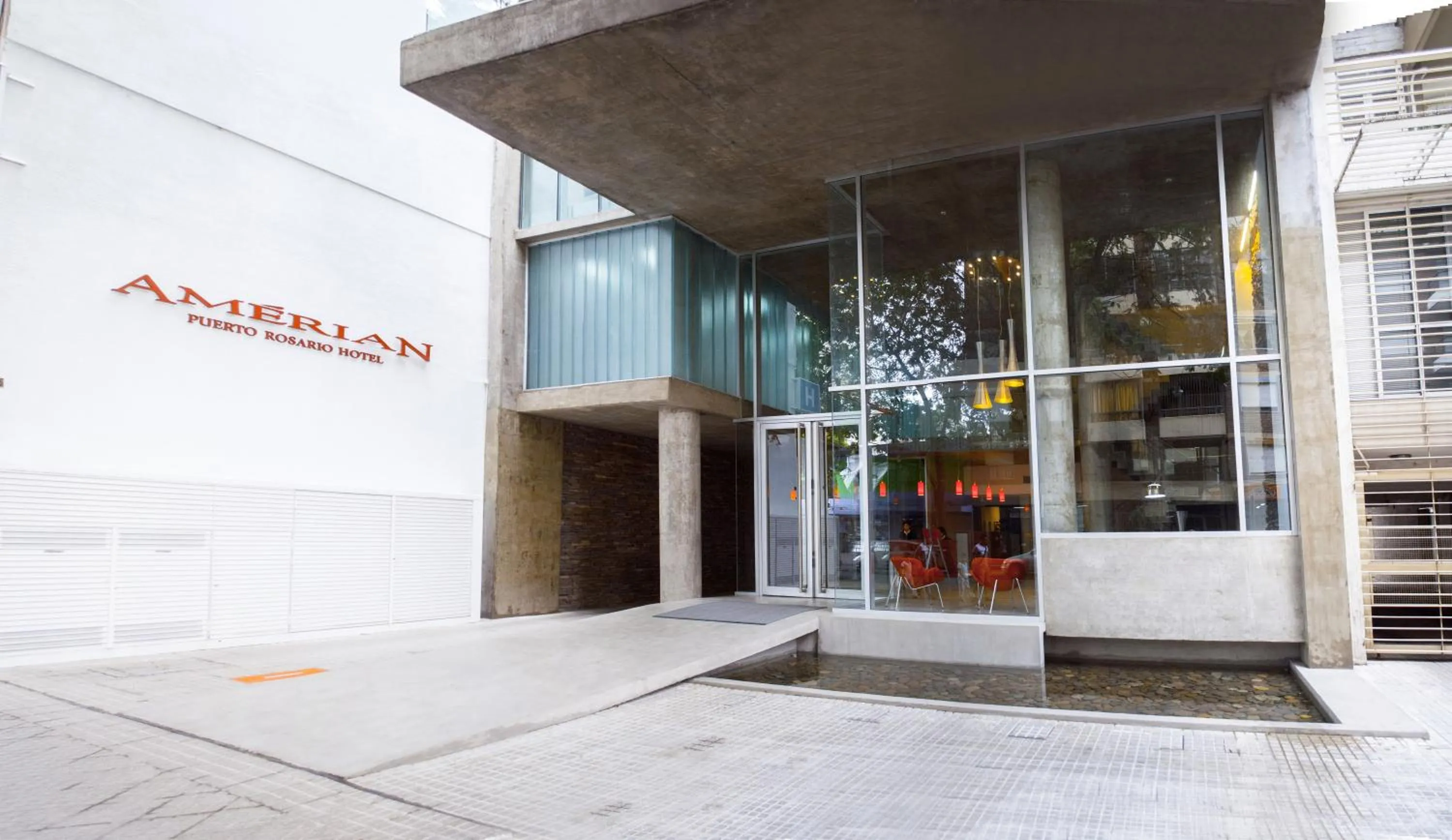 Facade/entrance in Amérian Rosario