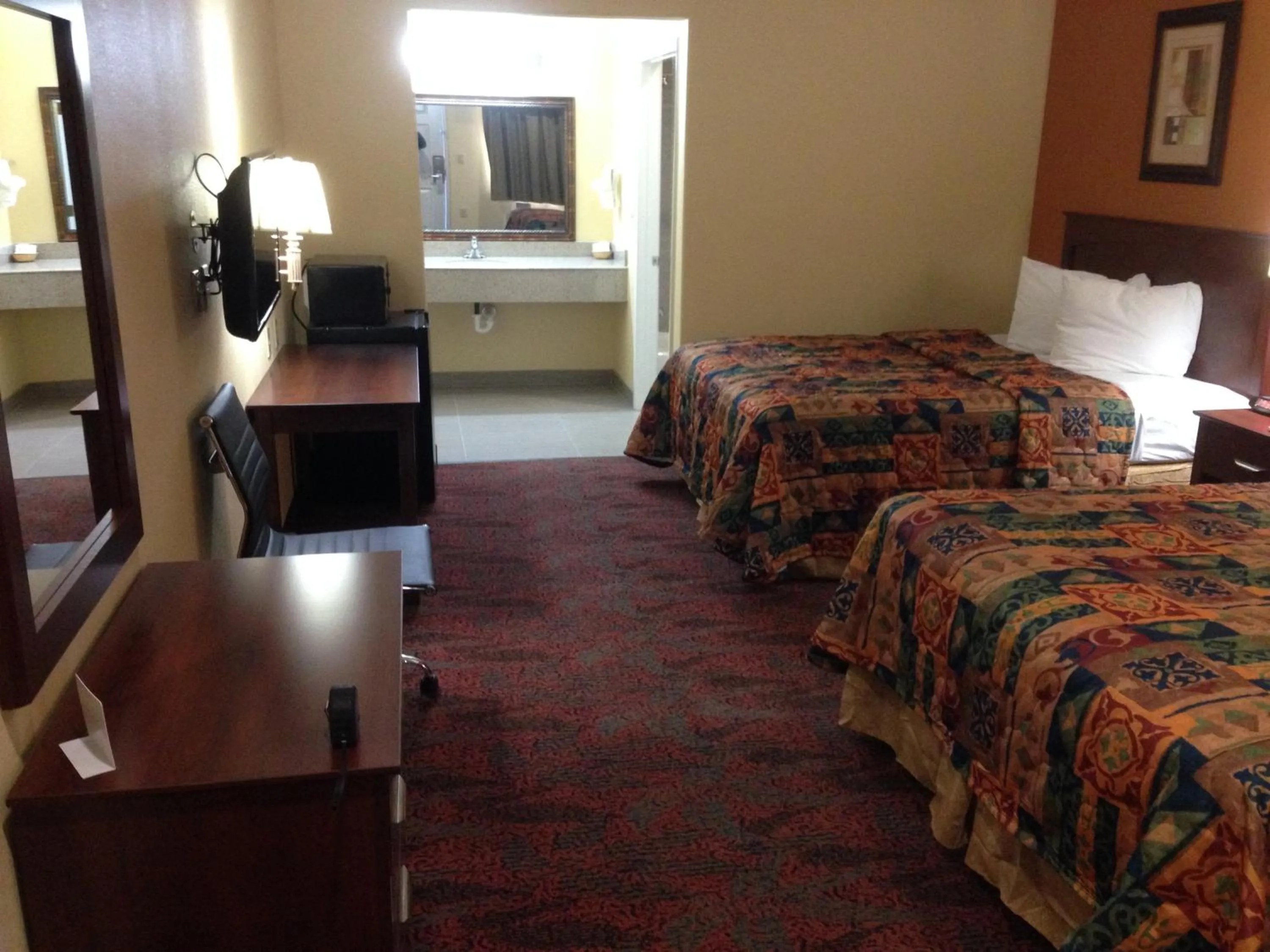 Bed in Executive Inn