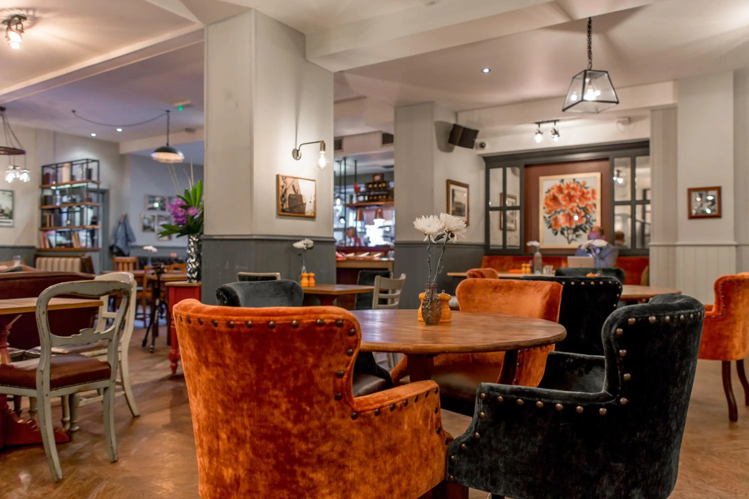 Restaurant/places to eat in Orange Tree