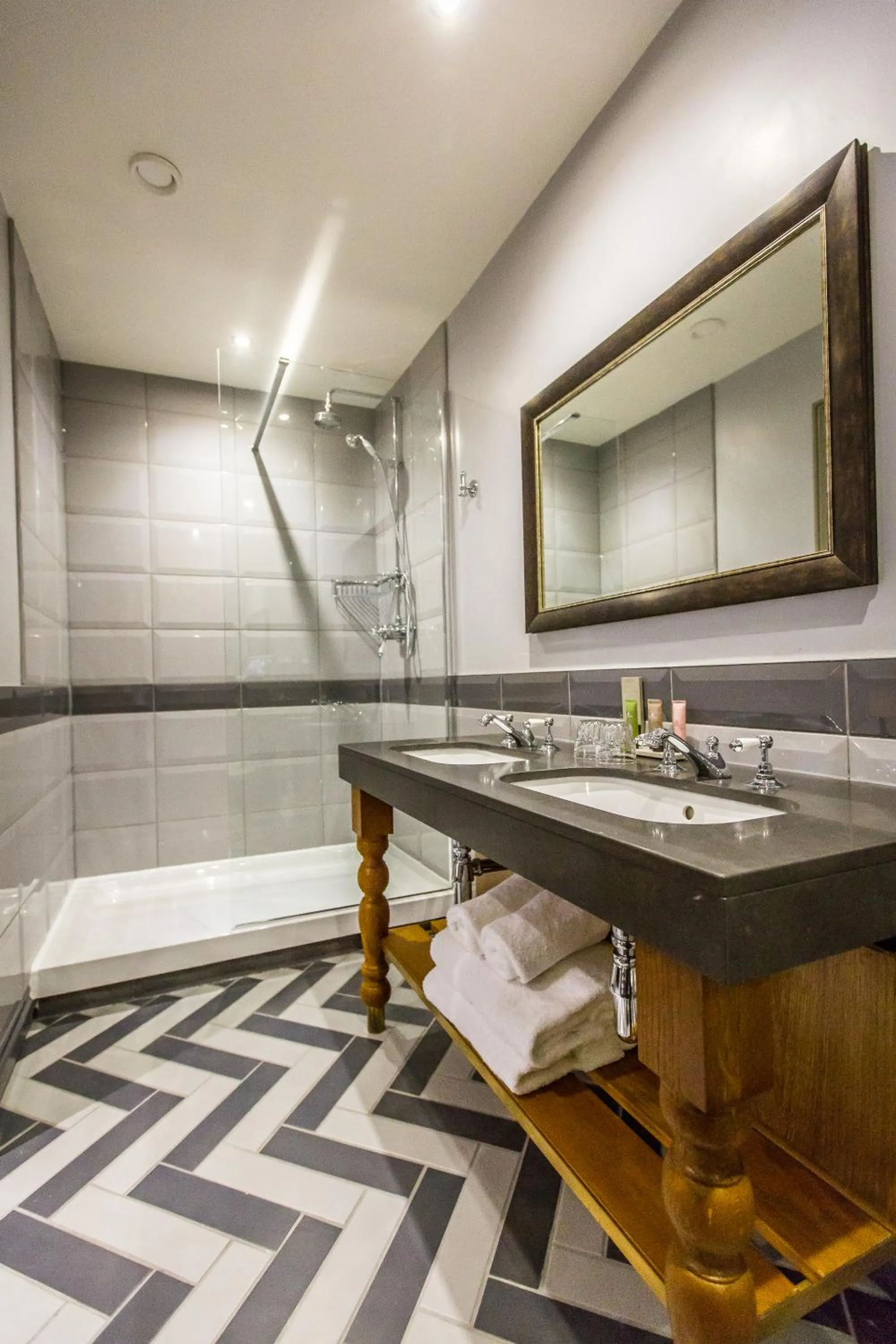 Bathroom in Orange Tree